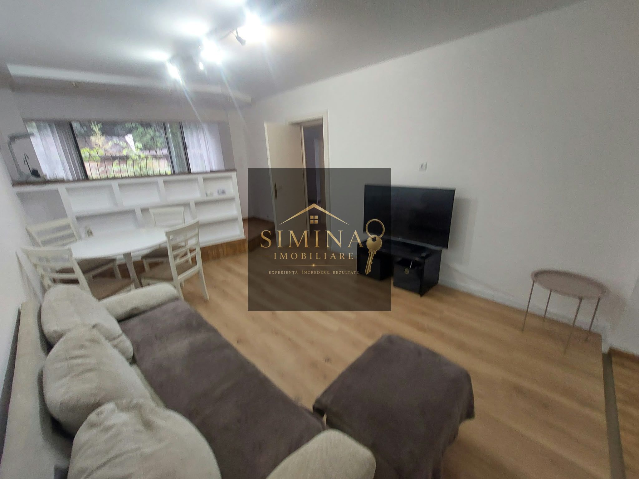 Apartament 3 Camere, De Vanzare, C-tin Romanu Vivu, Zona Cornisa