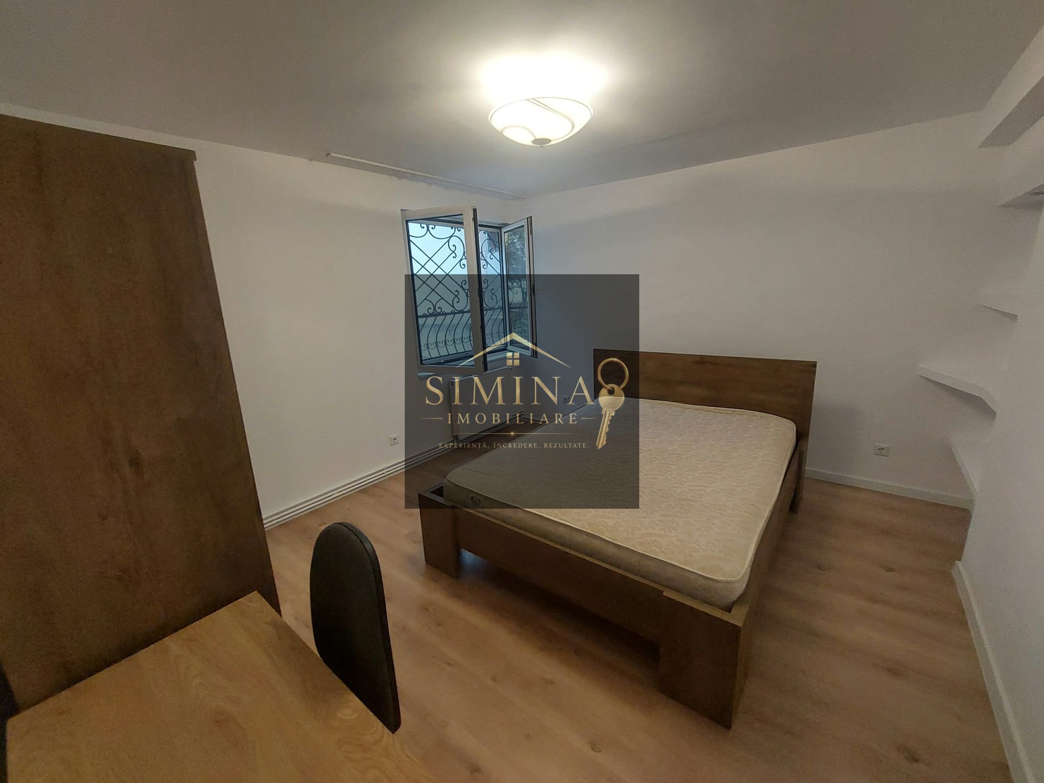 Apartament 3 Camere, De Vanzare,  C-tin Romanu Vivu, Zona Cornisa — fotografia 6