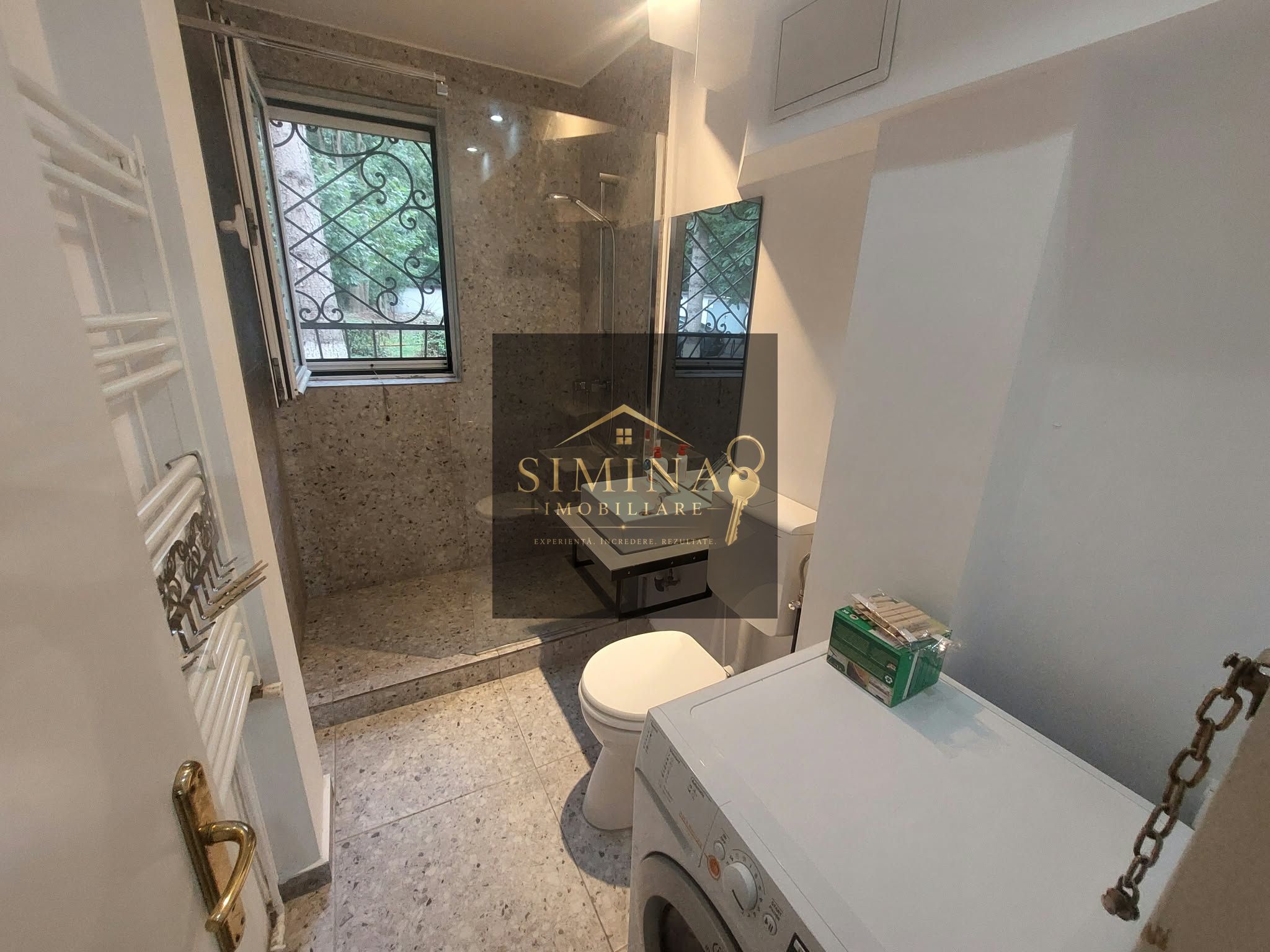 Apartament 3 Camere, De Vanzare,  C-tin Romanu Vivu, Zona Cornisa — fotografia 7