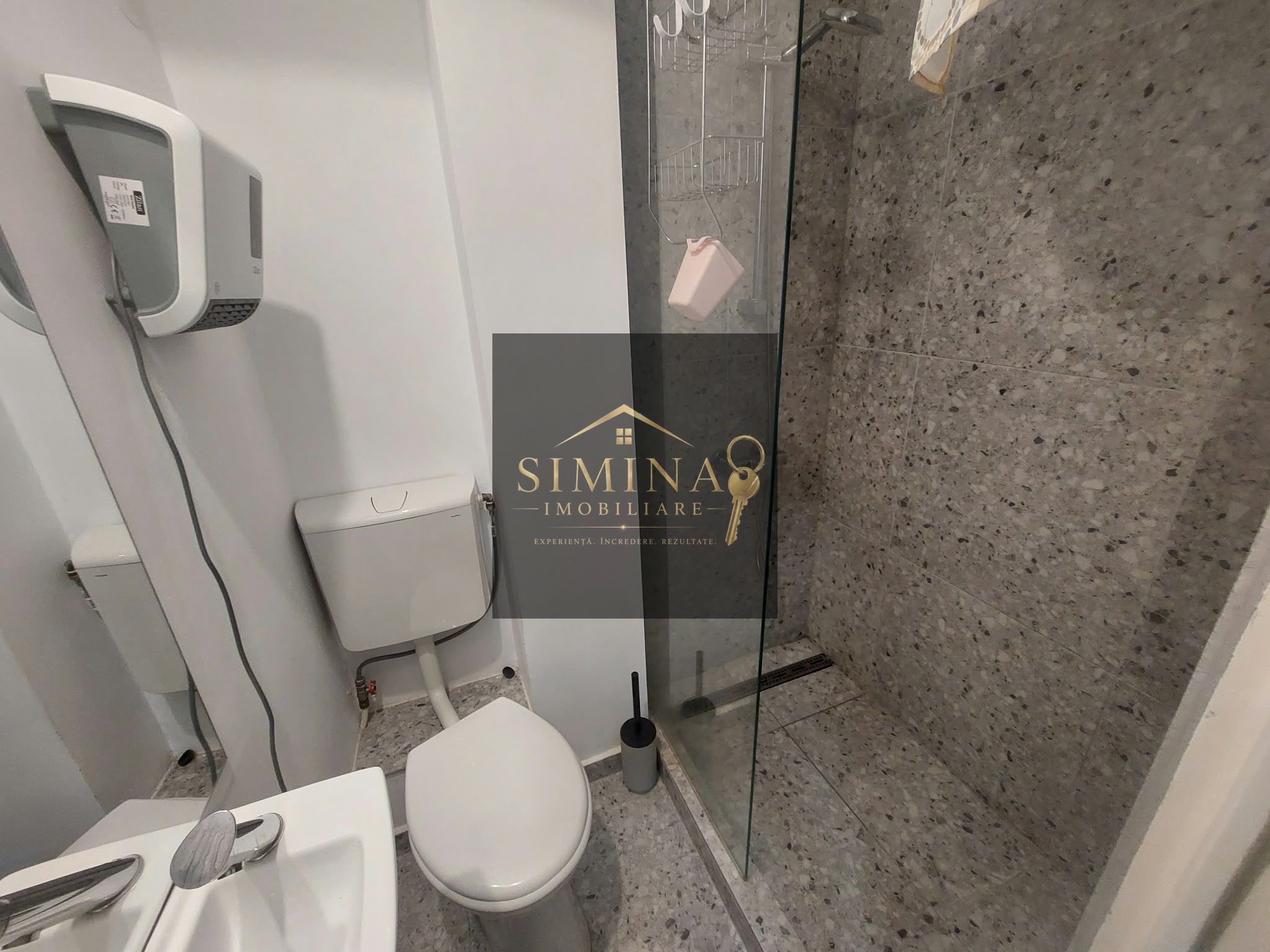 Apartament 3 Camere, De Vanzare,  C-tin Romanu Vivu, Zona Cornisa — fotografia 8
