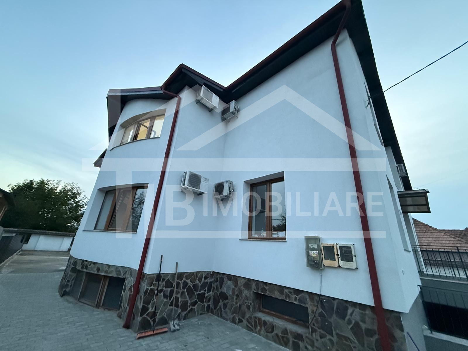 Casa individuala, 10 camere, 753mp, Zona Sancraiu de Mures — fotografia 3