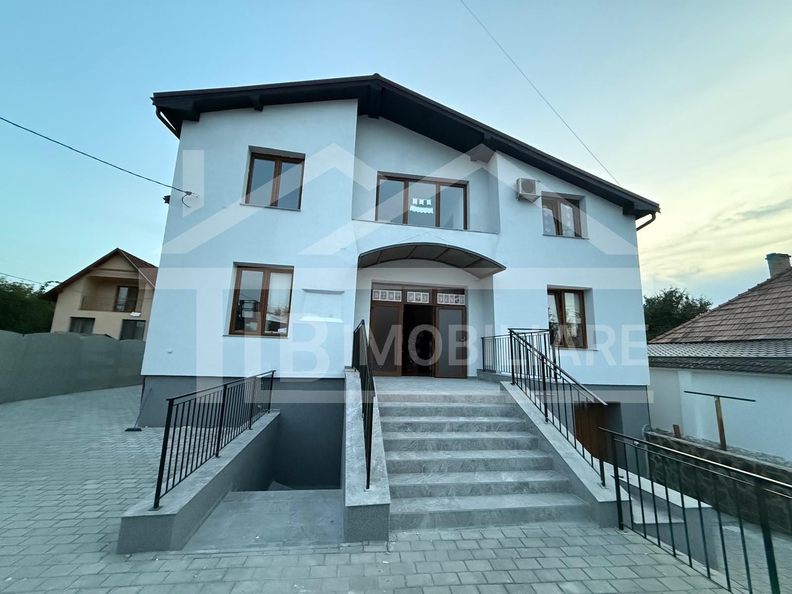 Casa individuala, 10 camere, 753mp, Zona Sancraiu de Mures — fotografia 4
