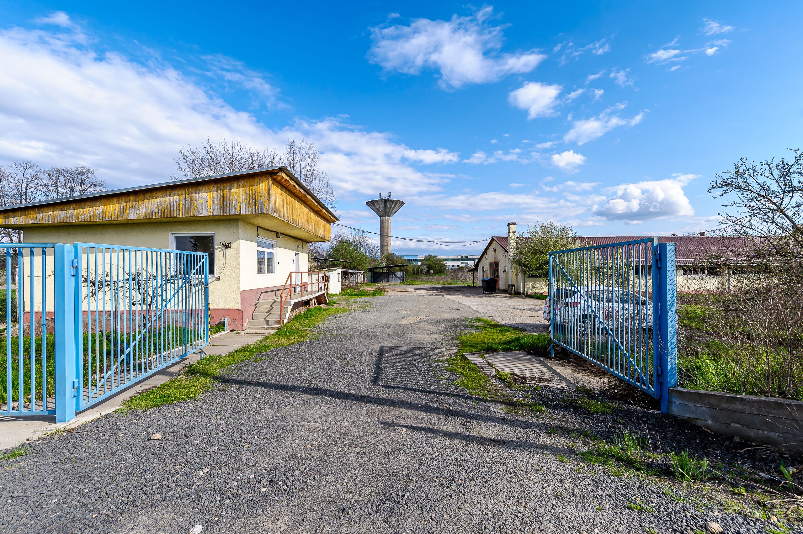 Hala industrială cu teren 10.495 mp – potențial supermarket, Lipova — fotografia 3
