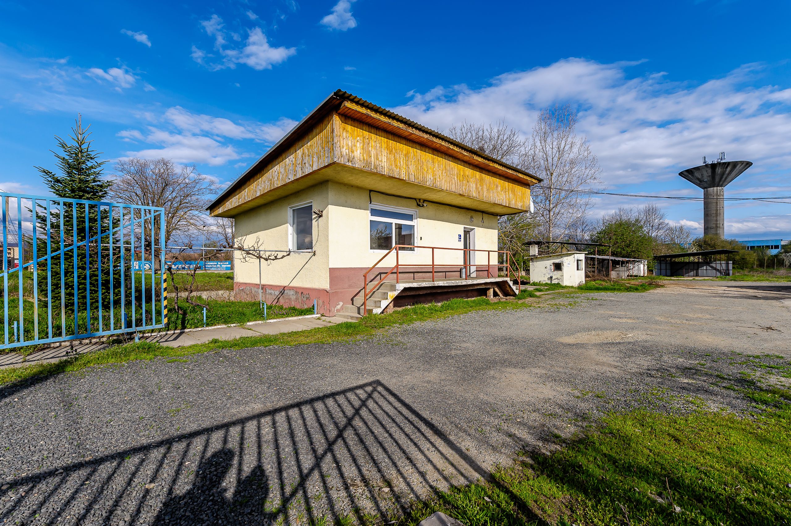 Hala industrială cu teren 10.495 mp – potențial supermarket, Lipova — fotografia 4