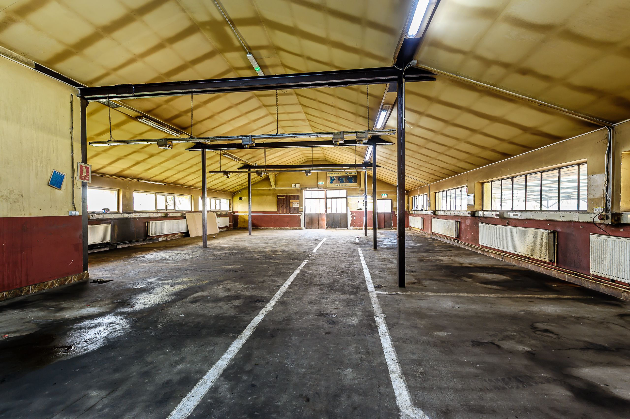 Hala industrială cu teren 10.495 mp – potențial supermarket, Lipova — fotografia 8