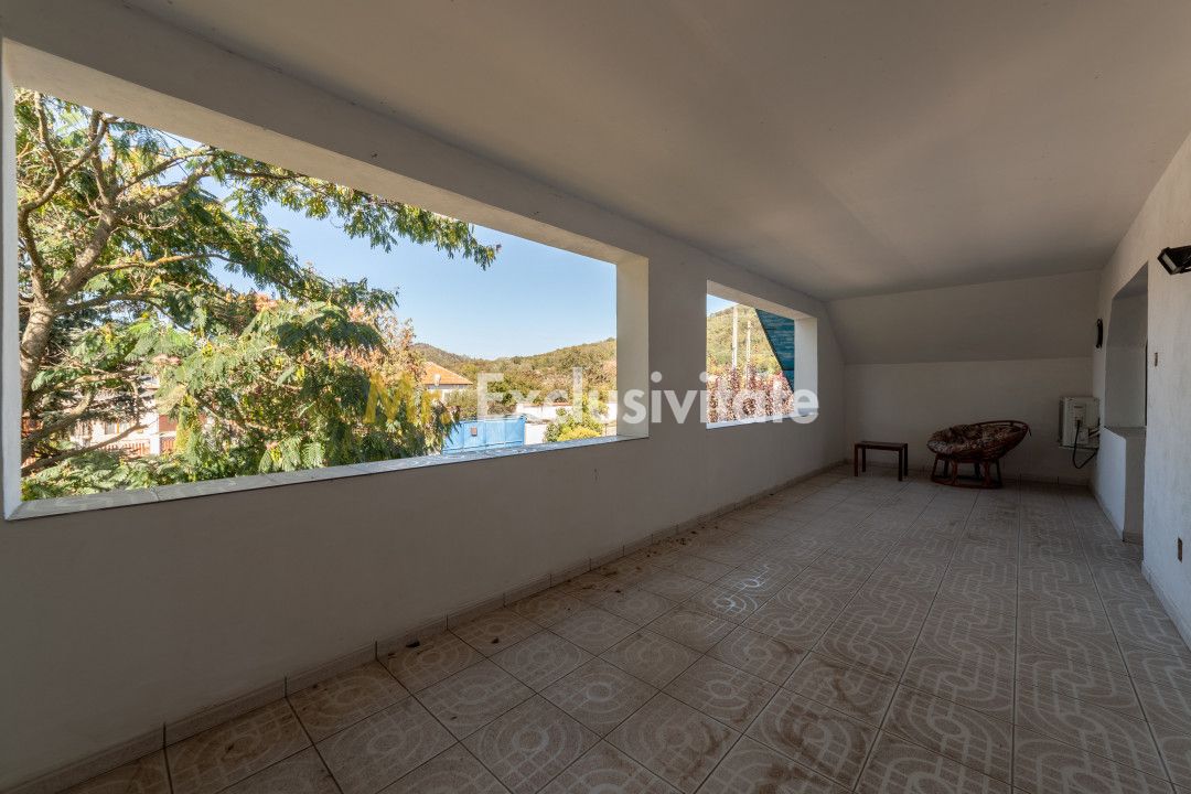 Casa visurilor cu livada roditoare si gradina amenajata — fotografia 17