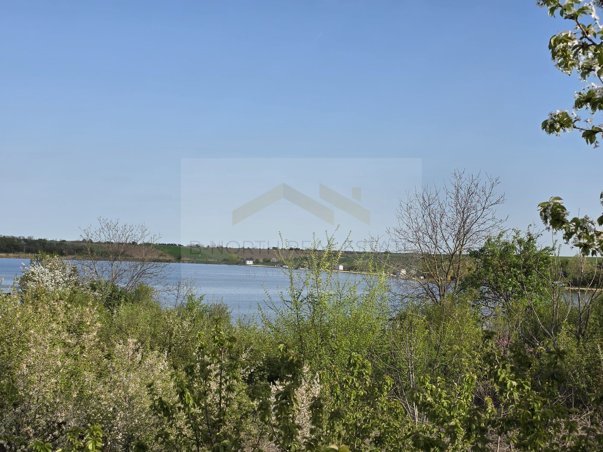 Teren 1.000 mp Periș, toate utilitățile, vedere superbă catre Lac — fotografia 2