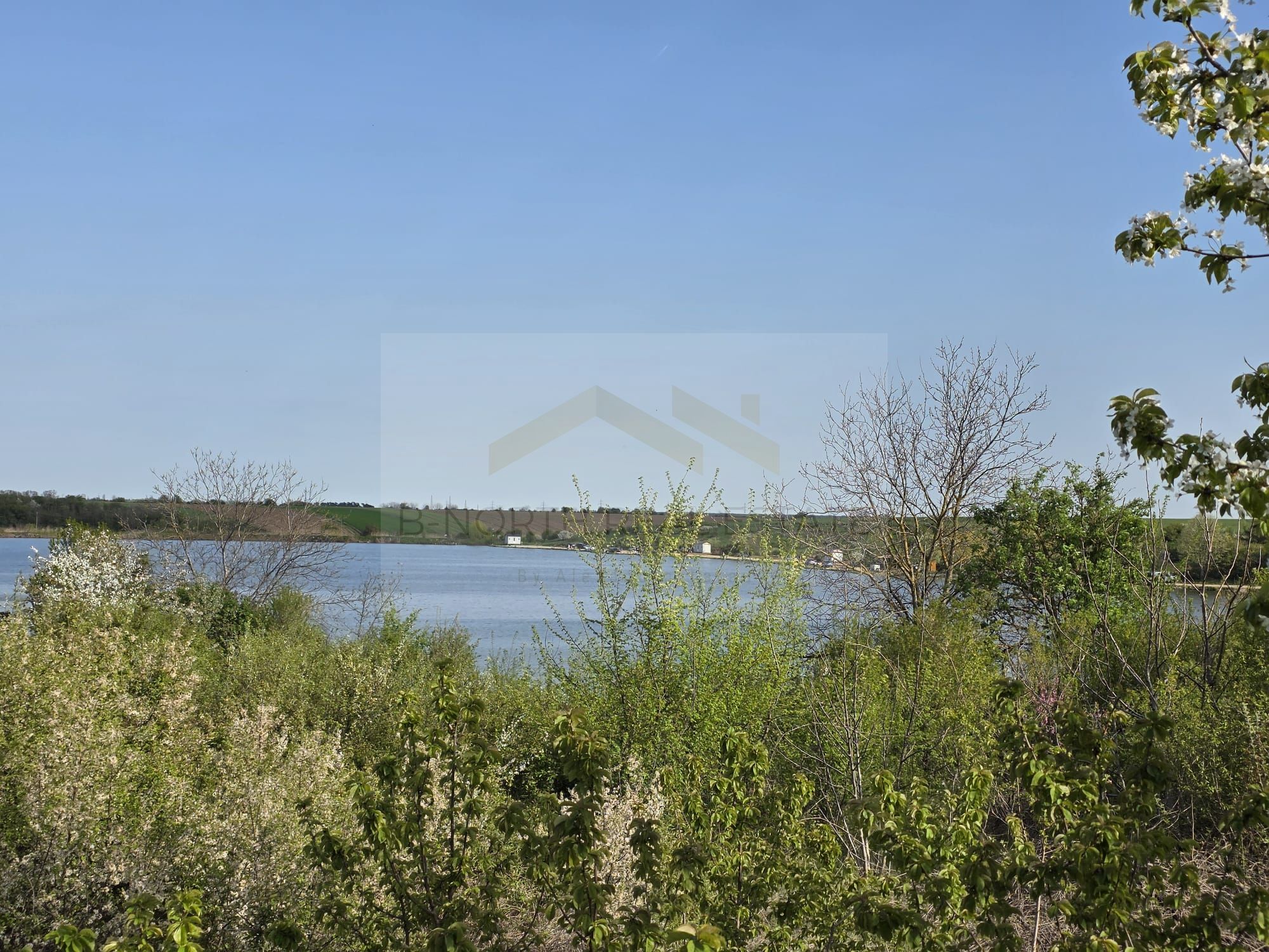 Teren 1.000 mp Periș, toate utilitățile, vedere superbă catre Lac — fotografia 3