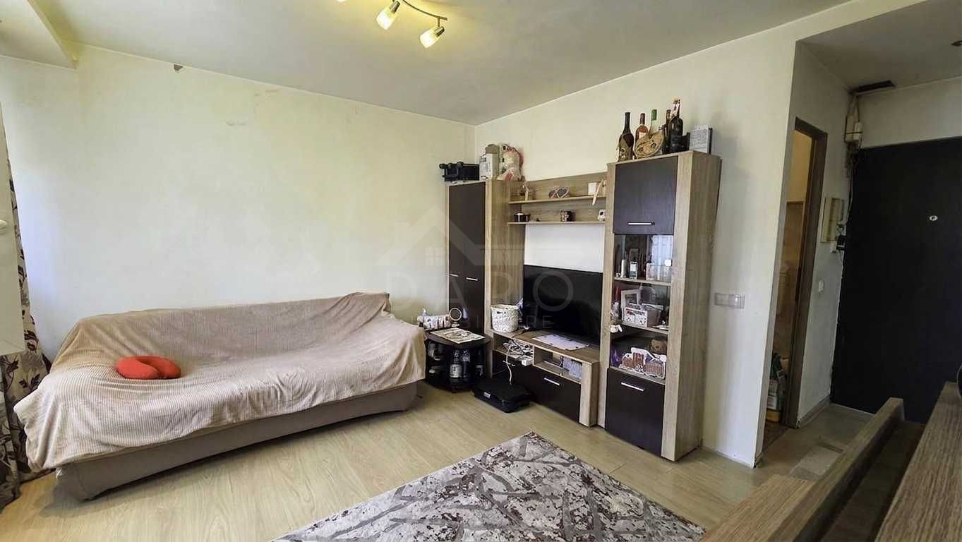 Apartament cu o cameră, modificat în stil open-space, situat în cartierul Tudor Vladimirescu, — fotografia 2