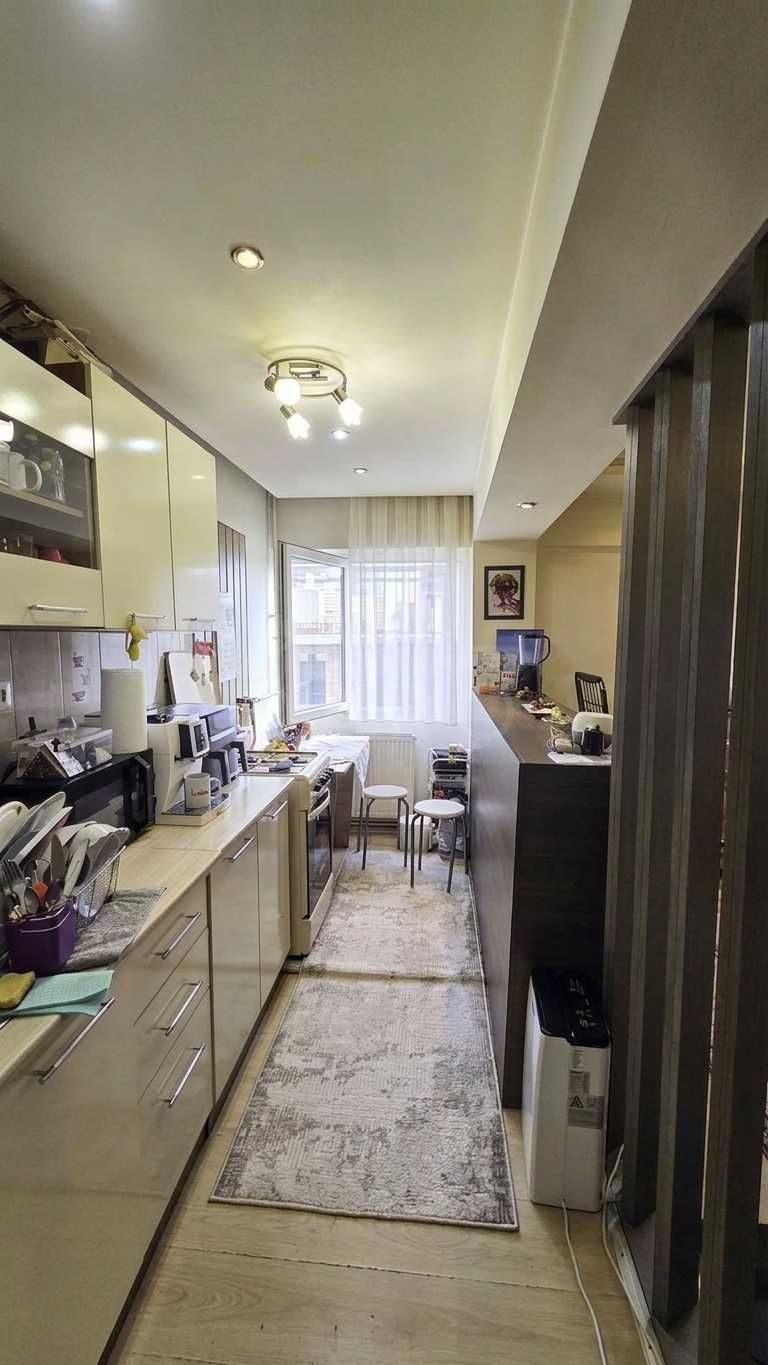Apartament cu o cameră, modificat în stil open-space, situat în cartierul Tudor Vladimirescu, — fotografia 4