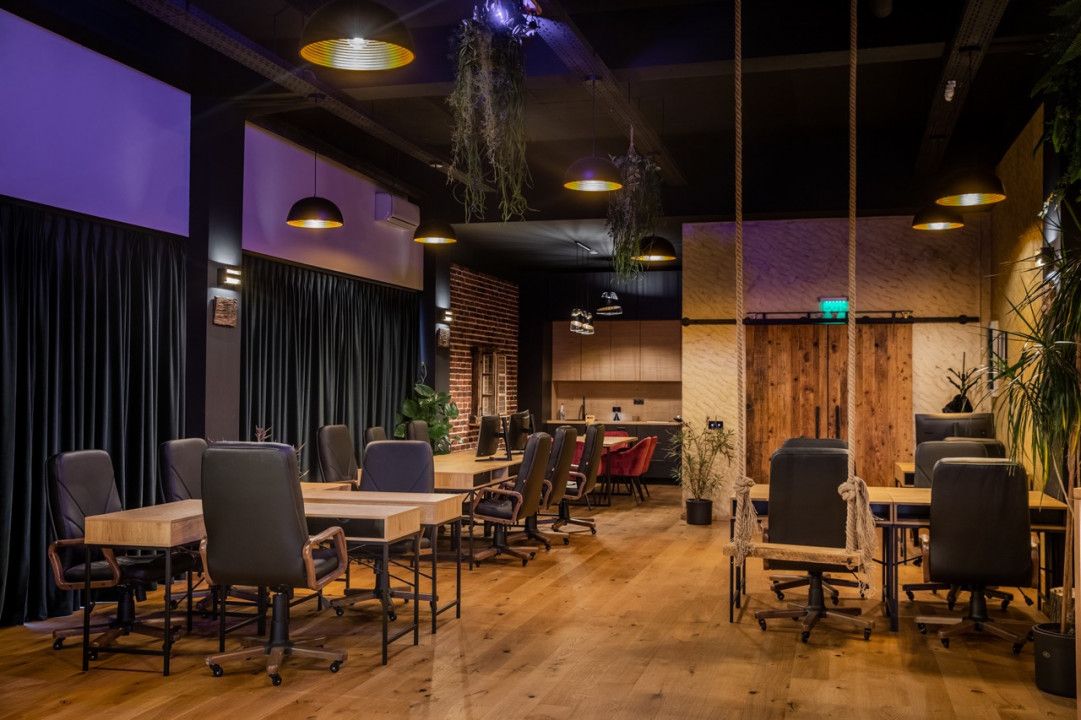 Spatiu birou MODERN de inchiriat sistem coworking utilitati incluse — fotografia 2