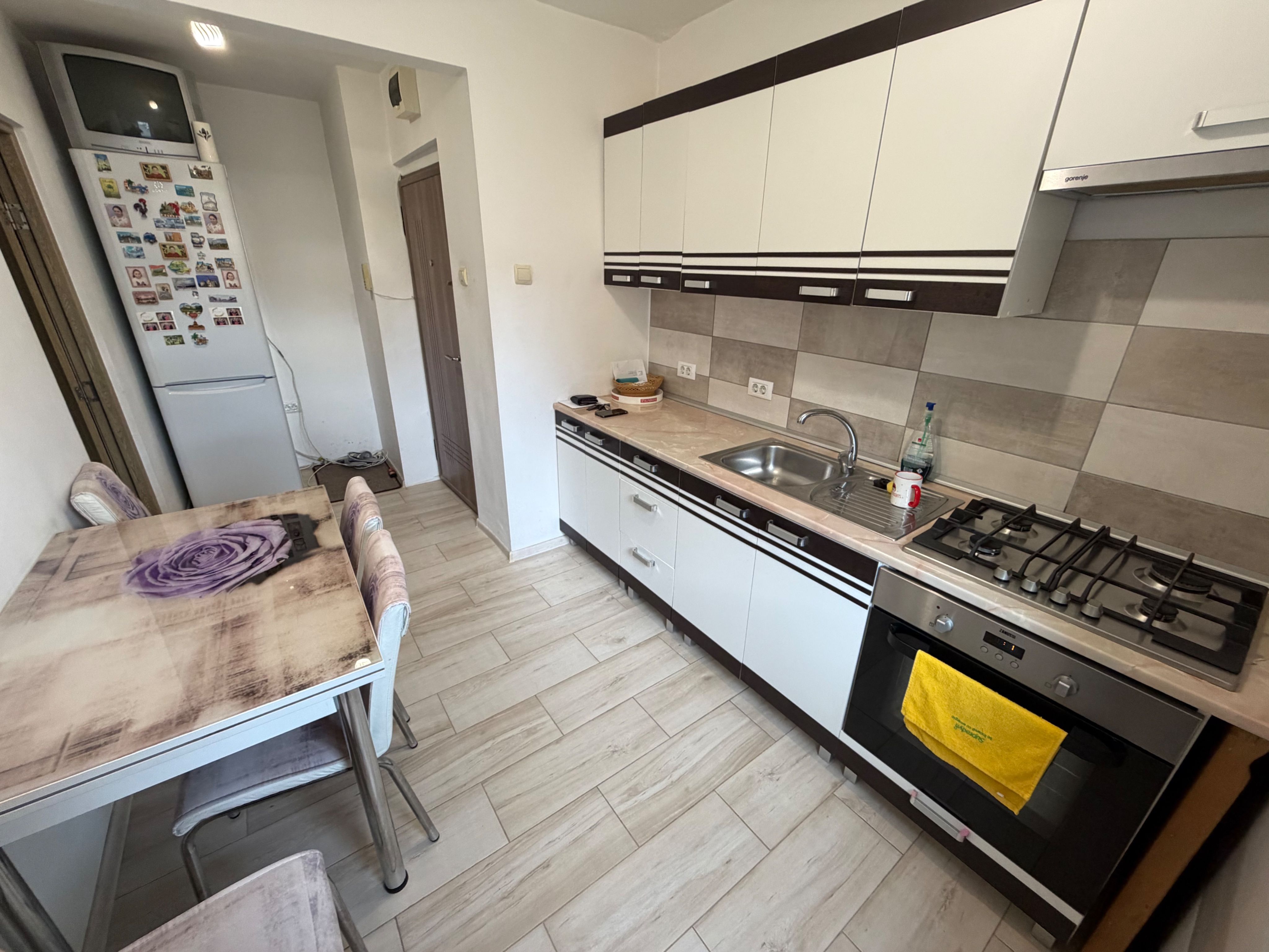 Apartament 2 camere, etaj 2 - zona Cetate — fotografia 5