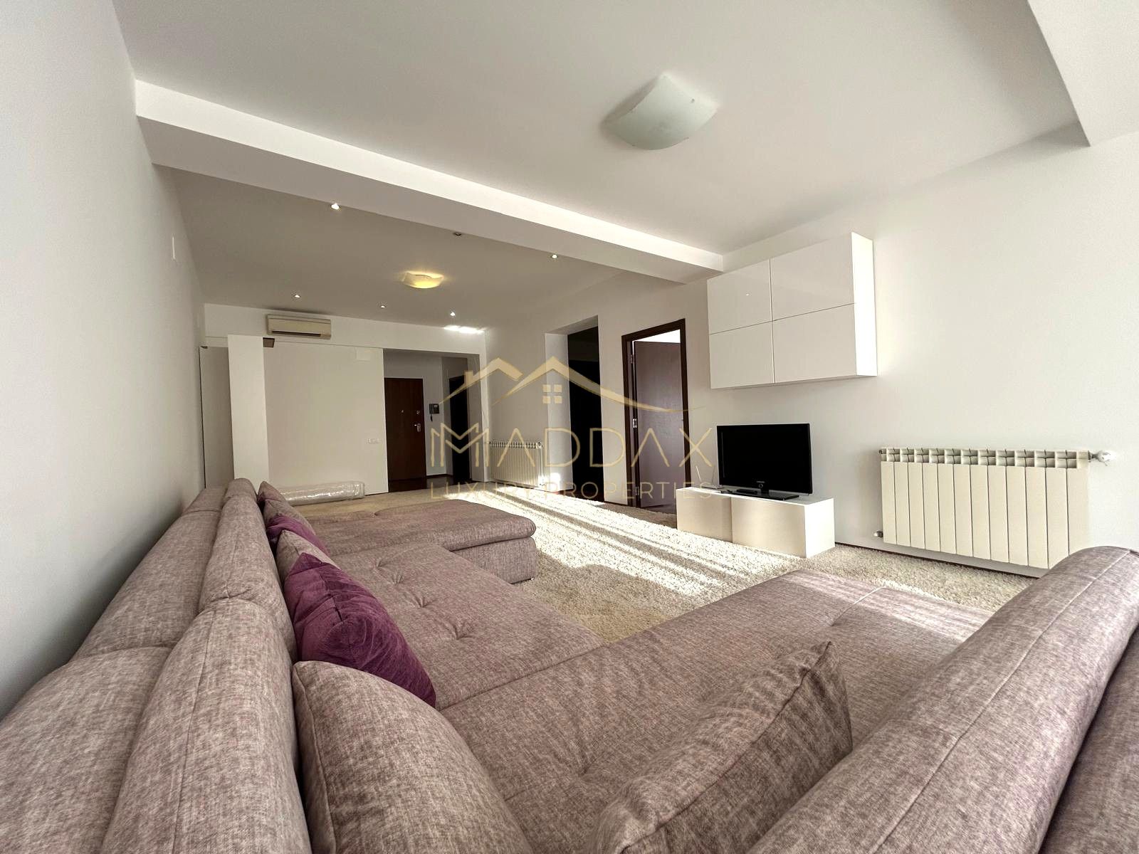 3 camere // 140mp // parcare si boxa // parc Herastrau // cartier Francez