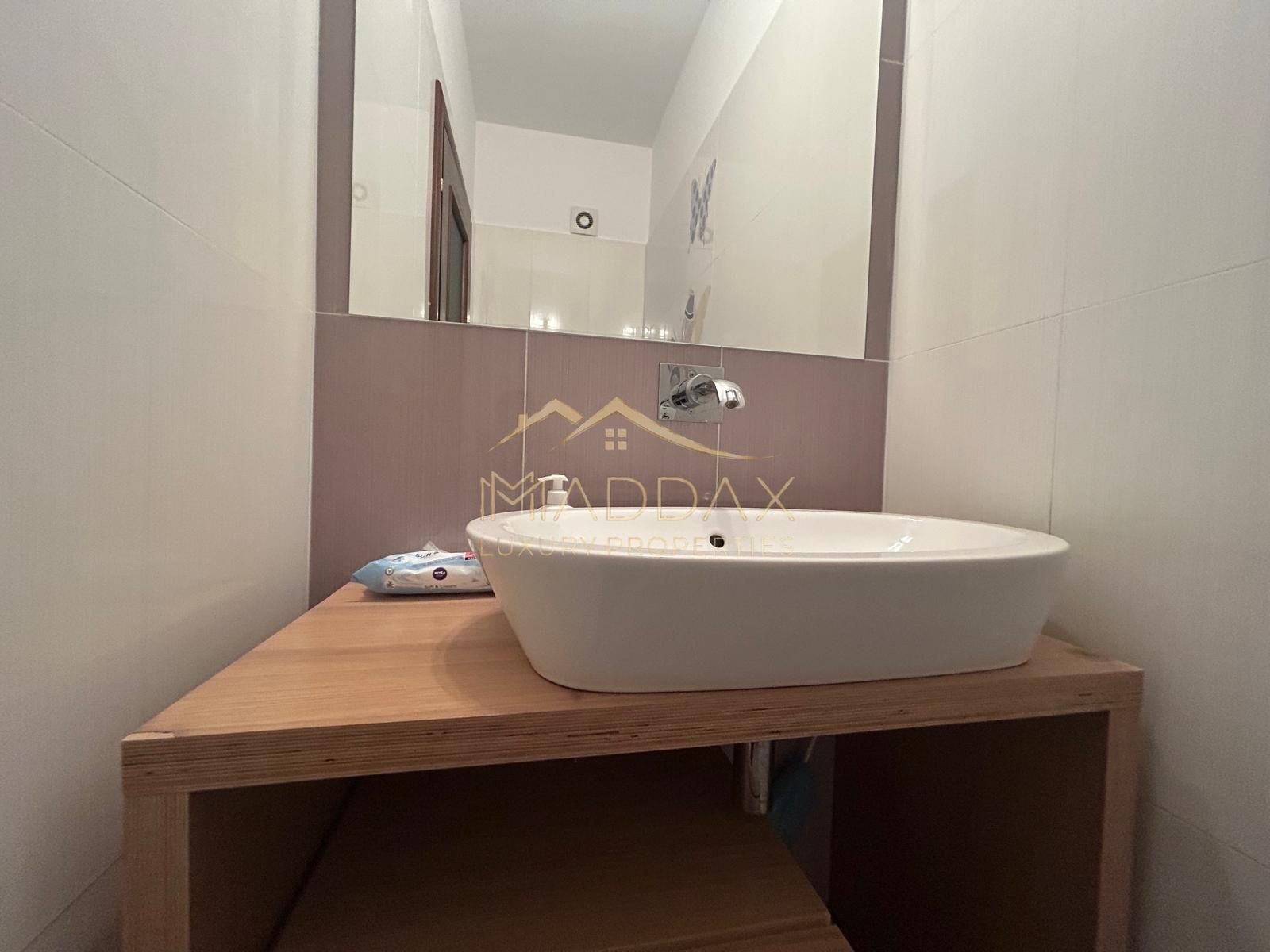 3 camere // 140mp // parcare si boxa // parc Herastrau // cartier Francez — fotografia 36