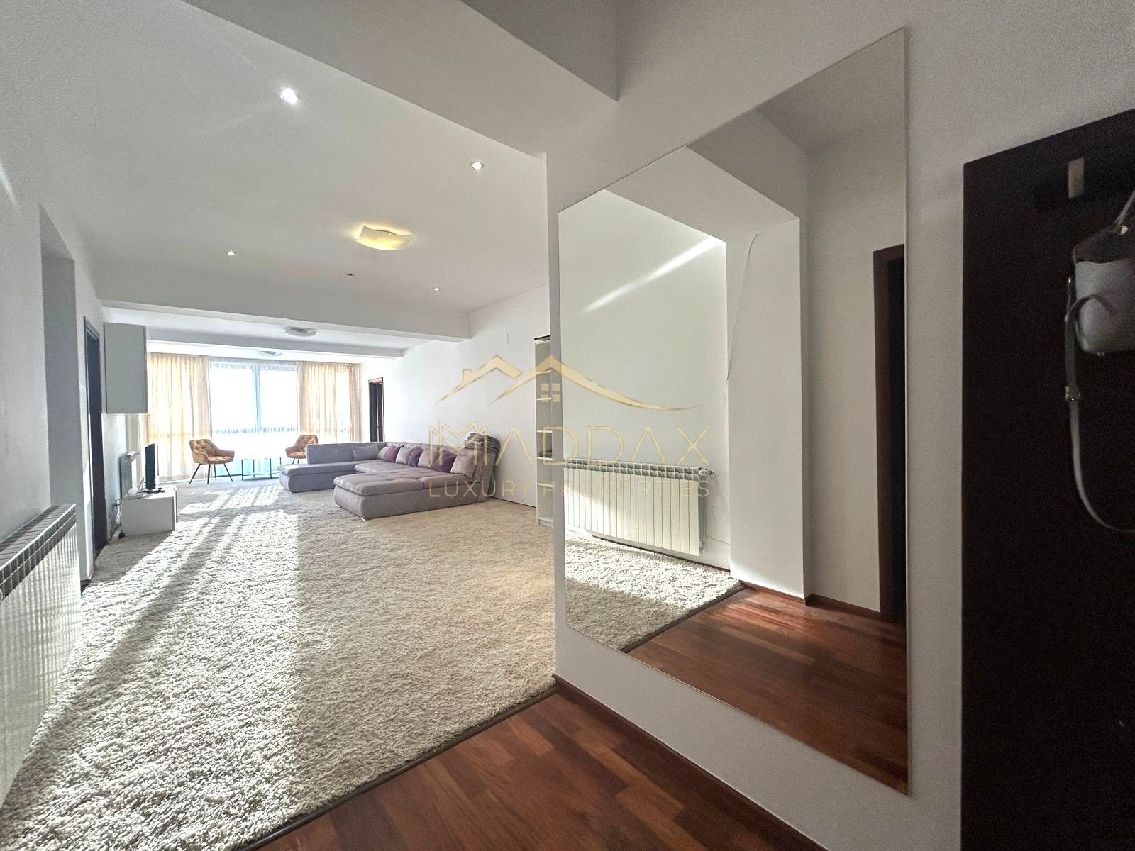3 camere // 140mp // parcare si boxa // parc Herastrau // cartier Francez — fotografia 9