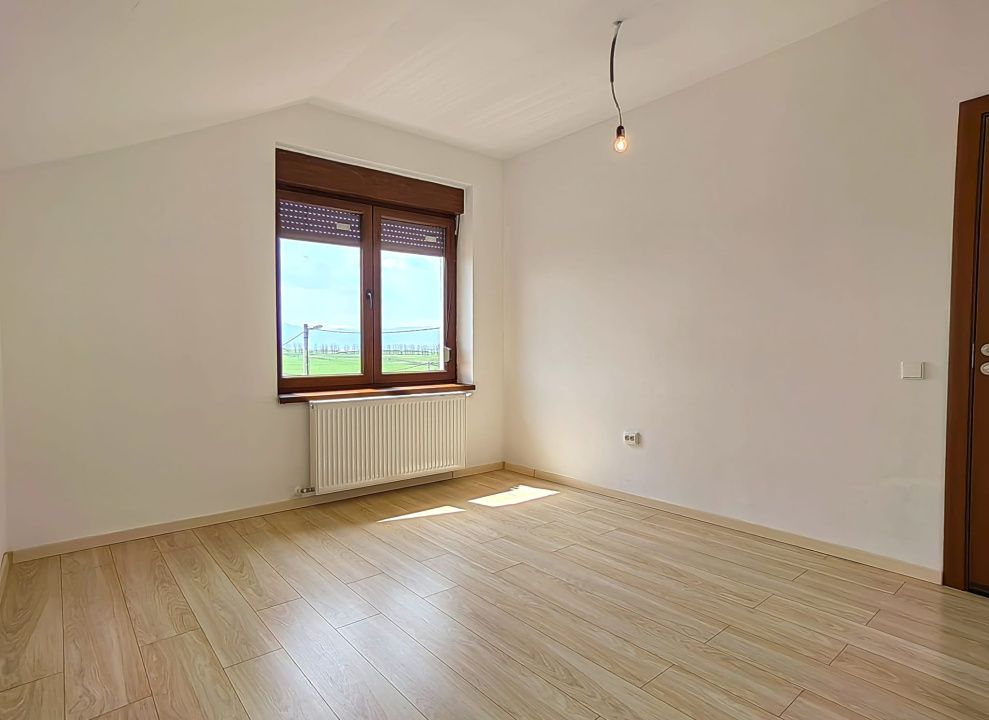 Casa individuala 5 camere de vanzare utilata Bavaria - teren 372mp — fotografia 5