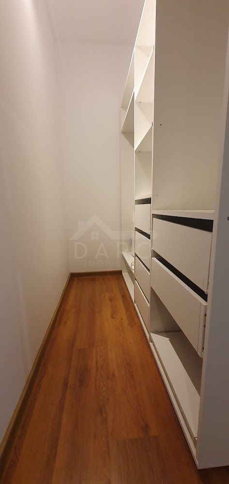 Inchiriez apartament cu doua camere, zona centrala — fotografia 5