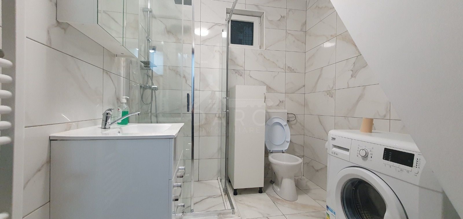 Inchiriez apartament cu doua camere, zona centrala — fotografia 6