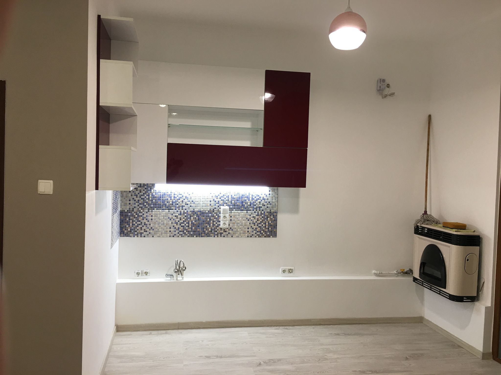 ageuropa.ro vinde SPATIU COMERCIAL FINISAT 24mp în zona ULTRACENTRALA. — fotografia 4