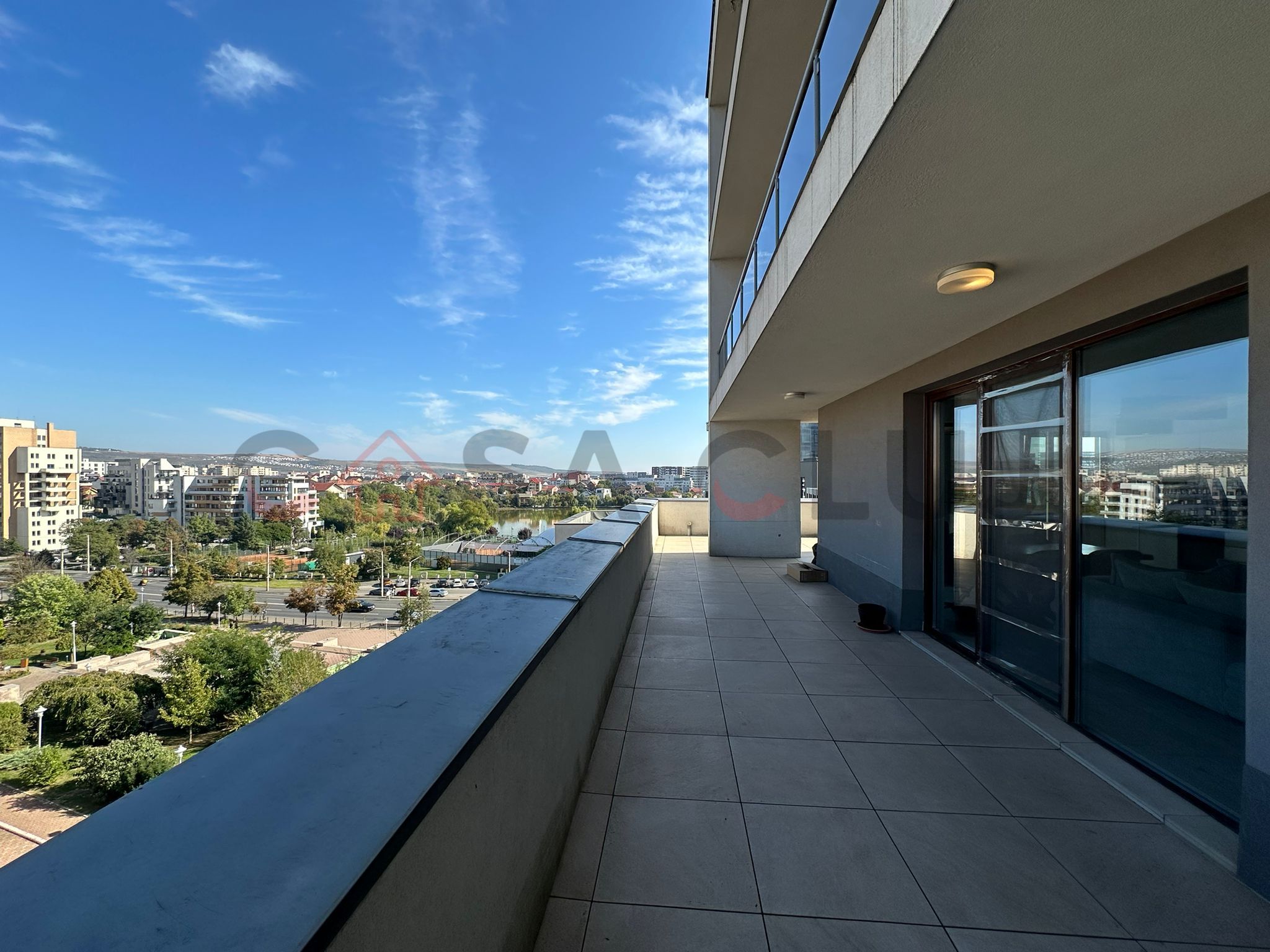 Apartament de lux, 4 camere cu terasă generoasă, Gheorgheni — fotografia 10