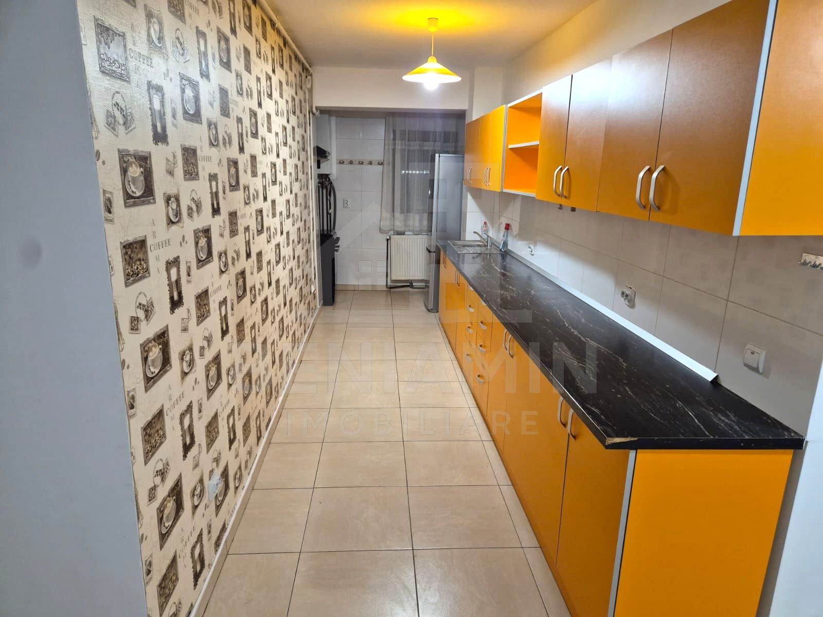 2 Camere - Decomandat - 79mp - Mobilat - Centrala - Etaj 3 - Ghimbav — fotografia 3