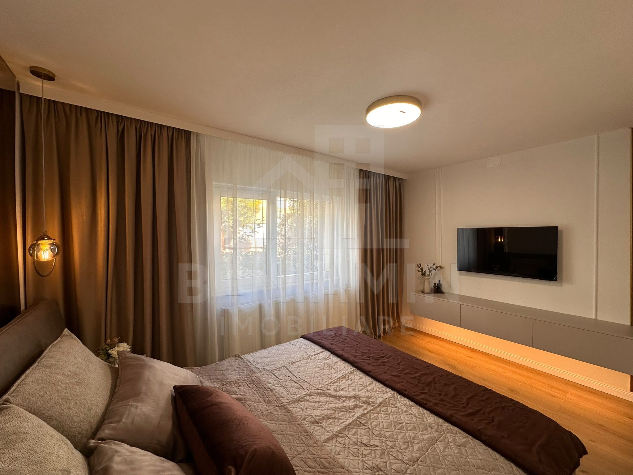 Apartament premium de vanzare 52mp Mobilat si Utilat Cartier Rovine — fotografia 4