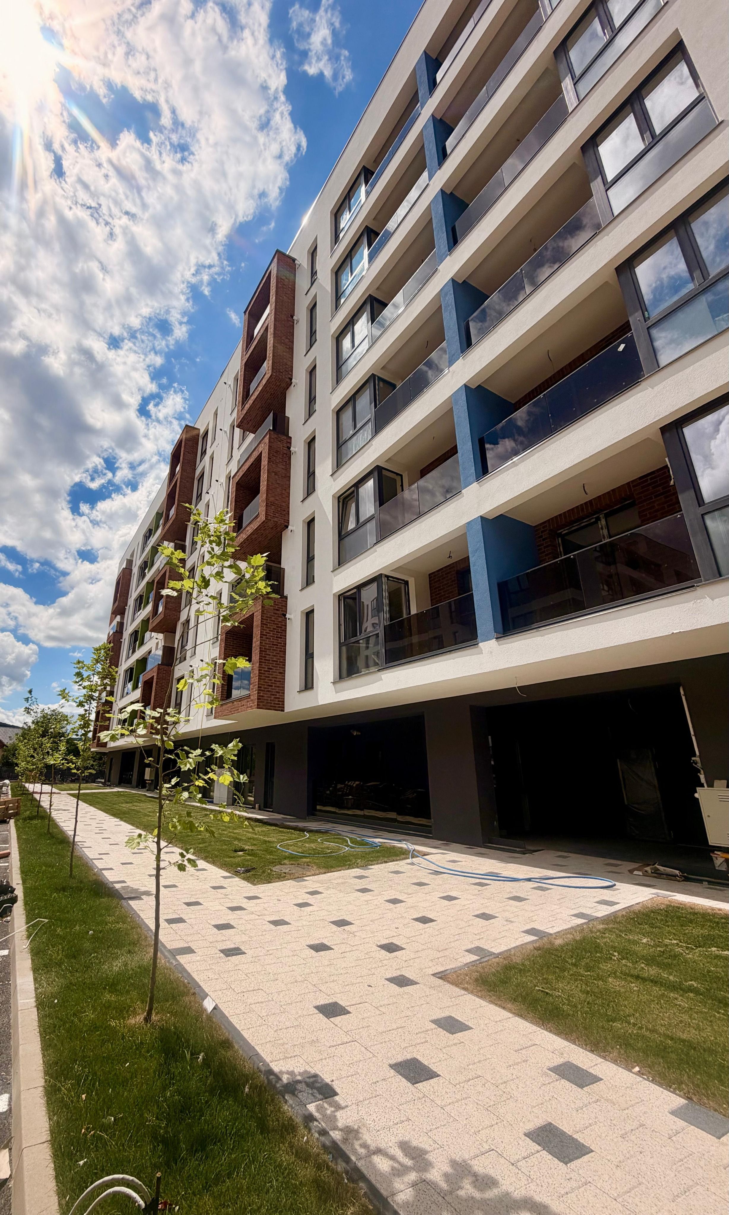 Apartament semifinisat 4 camere I Strada Tineretului I Floresti — fotografia 3