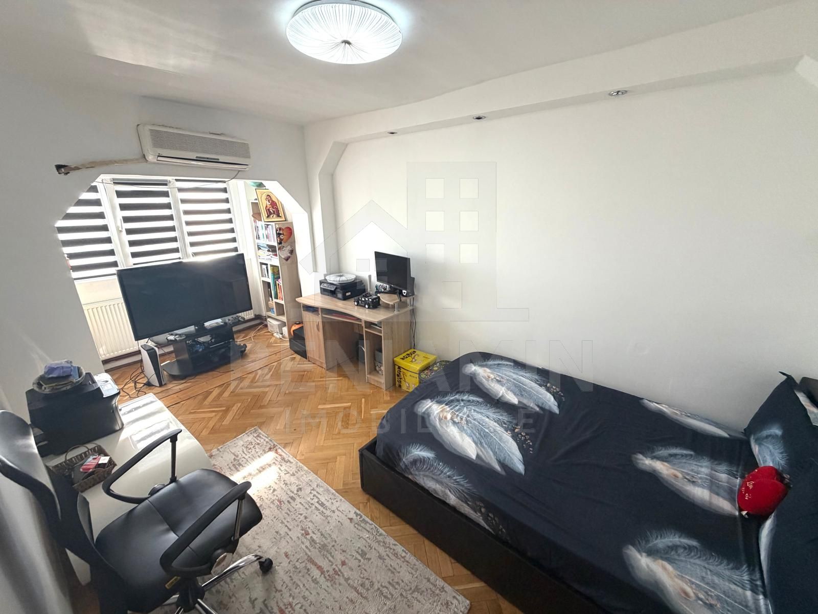 Apartament 2 camere decomandat 1 Mai Parcul Romanescu etaj 3 56mp — fotografia 4