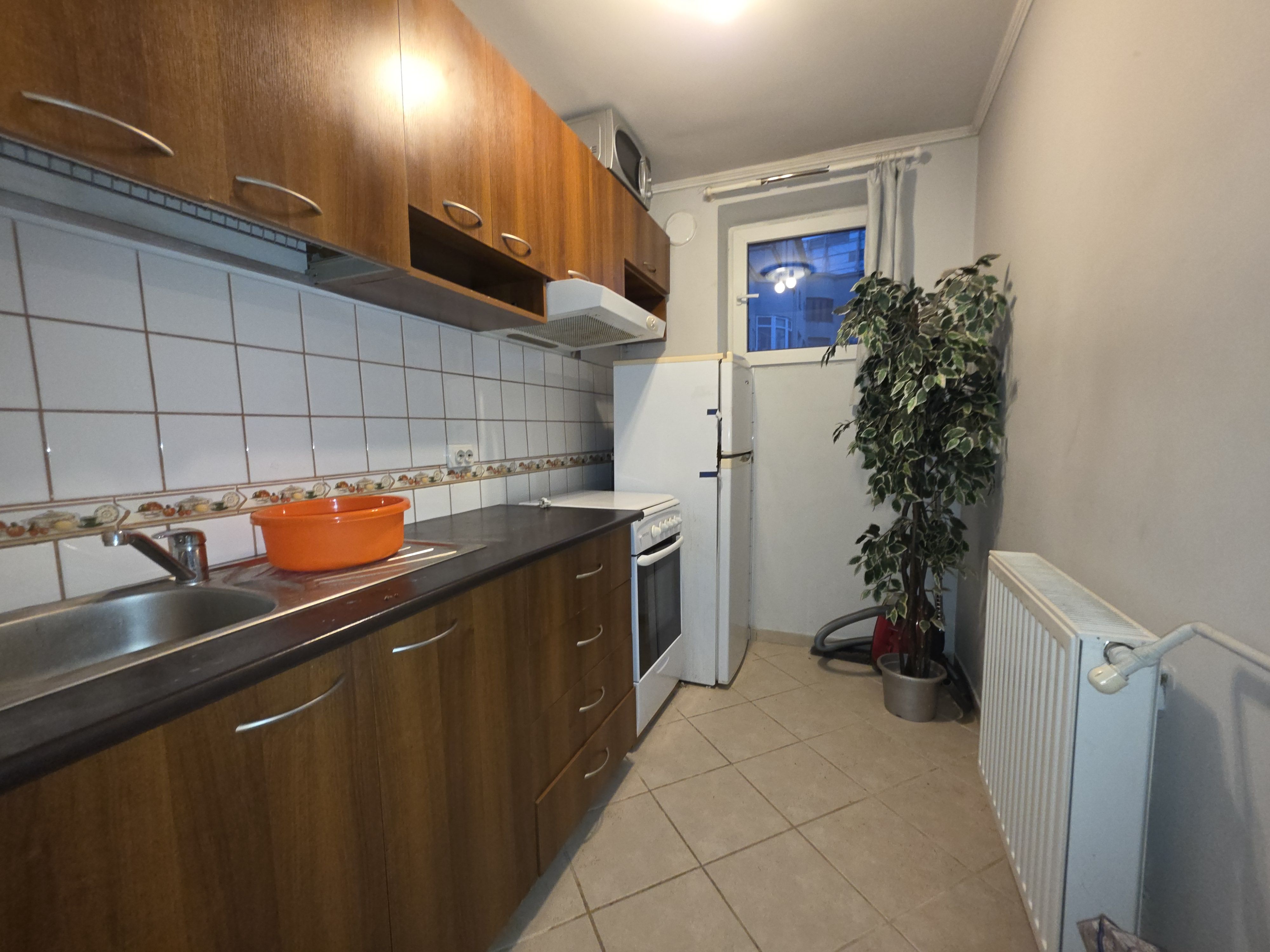 Ultracentral! Apartament  cu 3 camere  in centrul vechi — fotografia 12