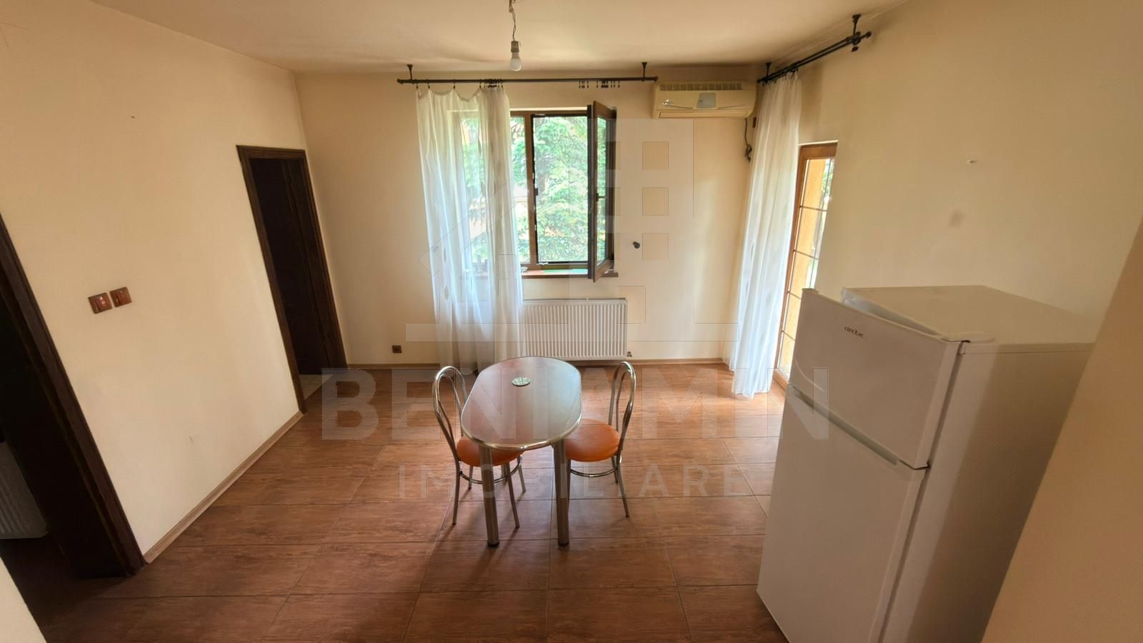 Vila eleganta in zona Ford– Confort si intimitate pe alee privata — fotografia 14