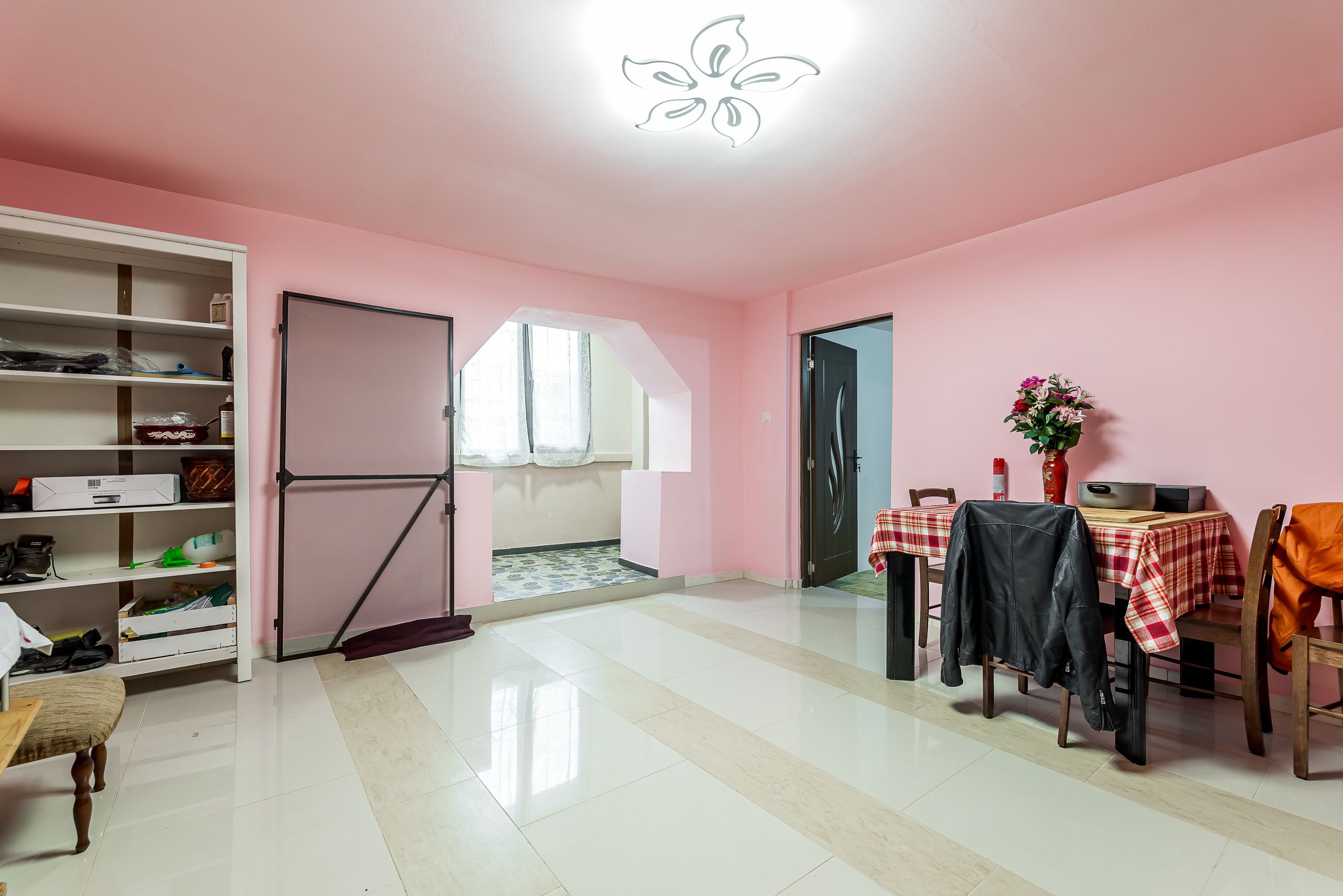 Casă în Vinga – restaurată Integral 2025 | 3 camere | utilități — fotografia 8
