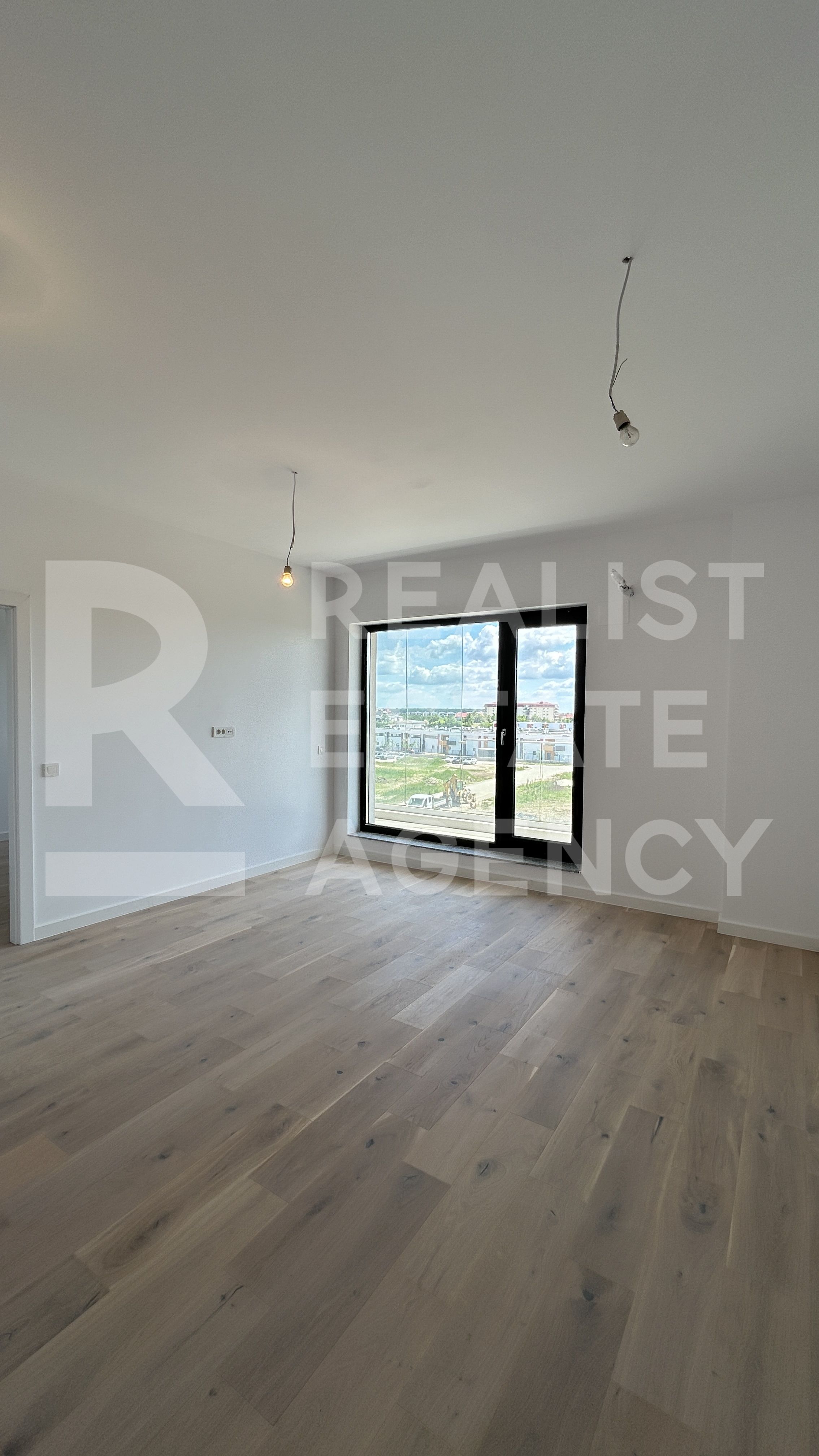 Vânzare, Studio-dublu, First Estates Pipera