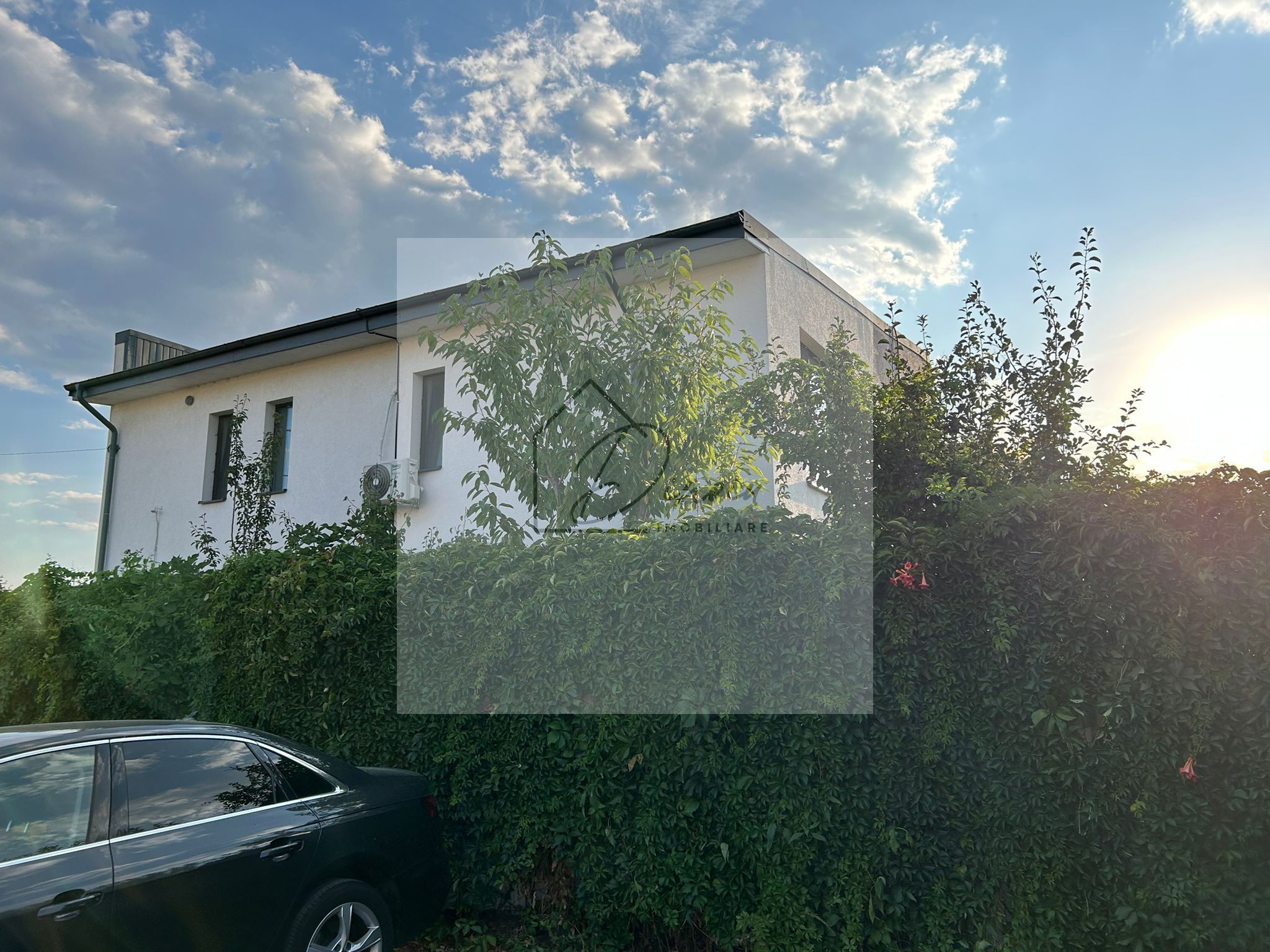 Vila de vanzare in Tunari I Gata de mutat I 4 camere 5 parcari  COM0%