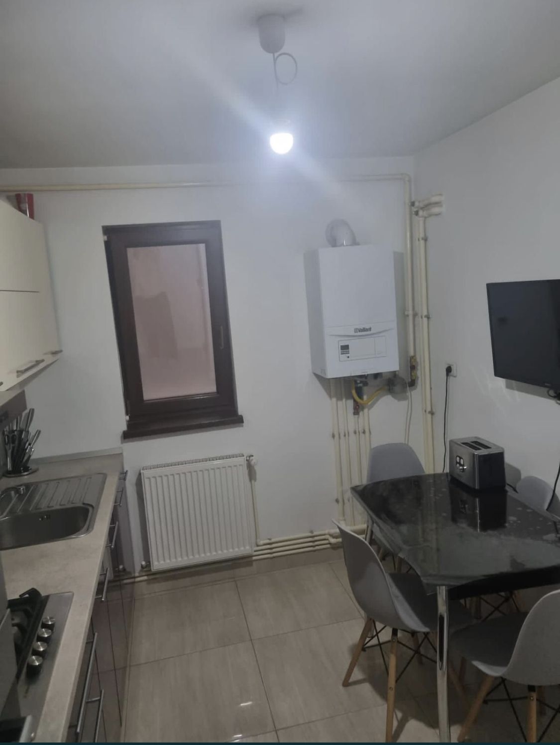 Vand sau schimb apartament 3 camere — fotografia 5
