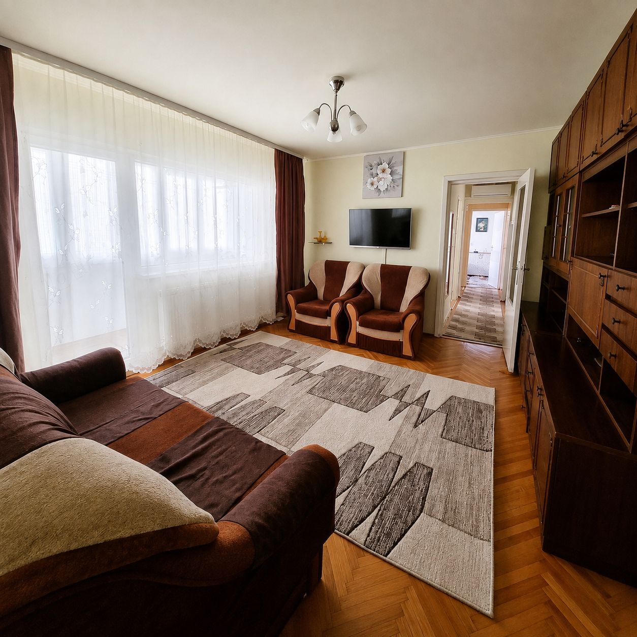 Apartament spațios cu 3 camere, 70 mp – Girocului, zona Lidia–Martiril — fotografia 2