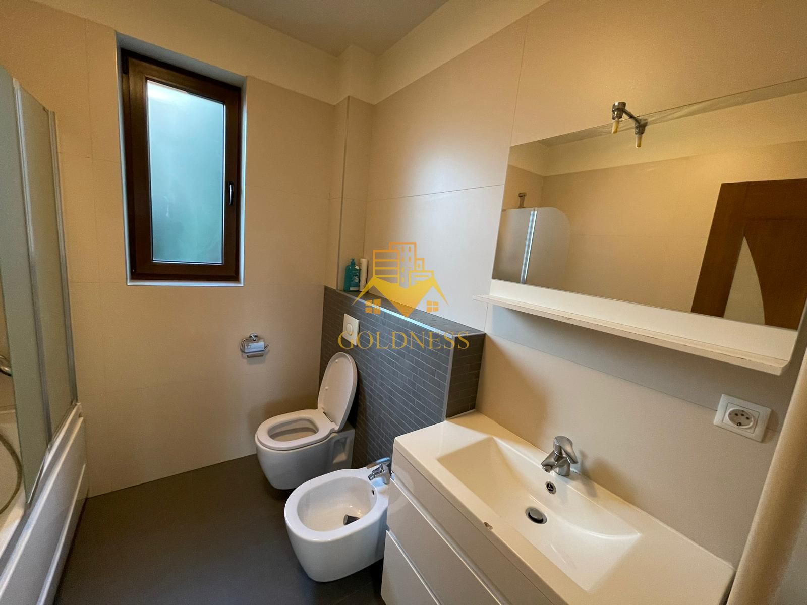 2 camere, modern, gradina 110 mp Europa, Lumina, Renovat — fotografia 6