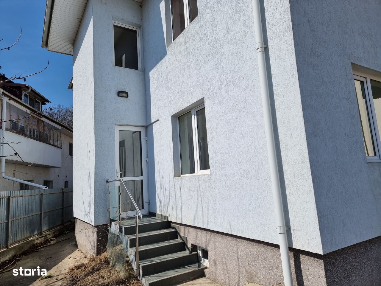 Chirie sau Vânzare - Vila Mare 3 Apartamente + Buncăr – Privat Afacere — fotografia 3