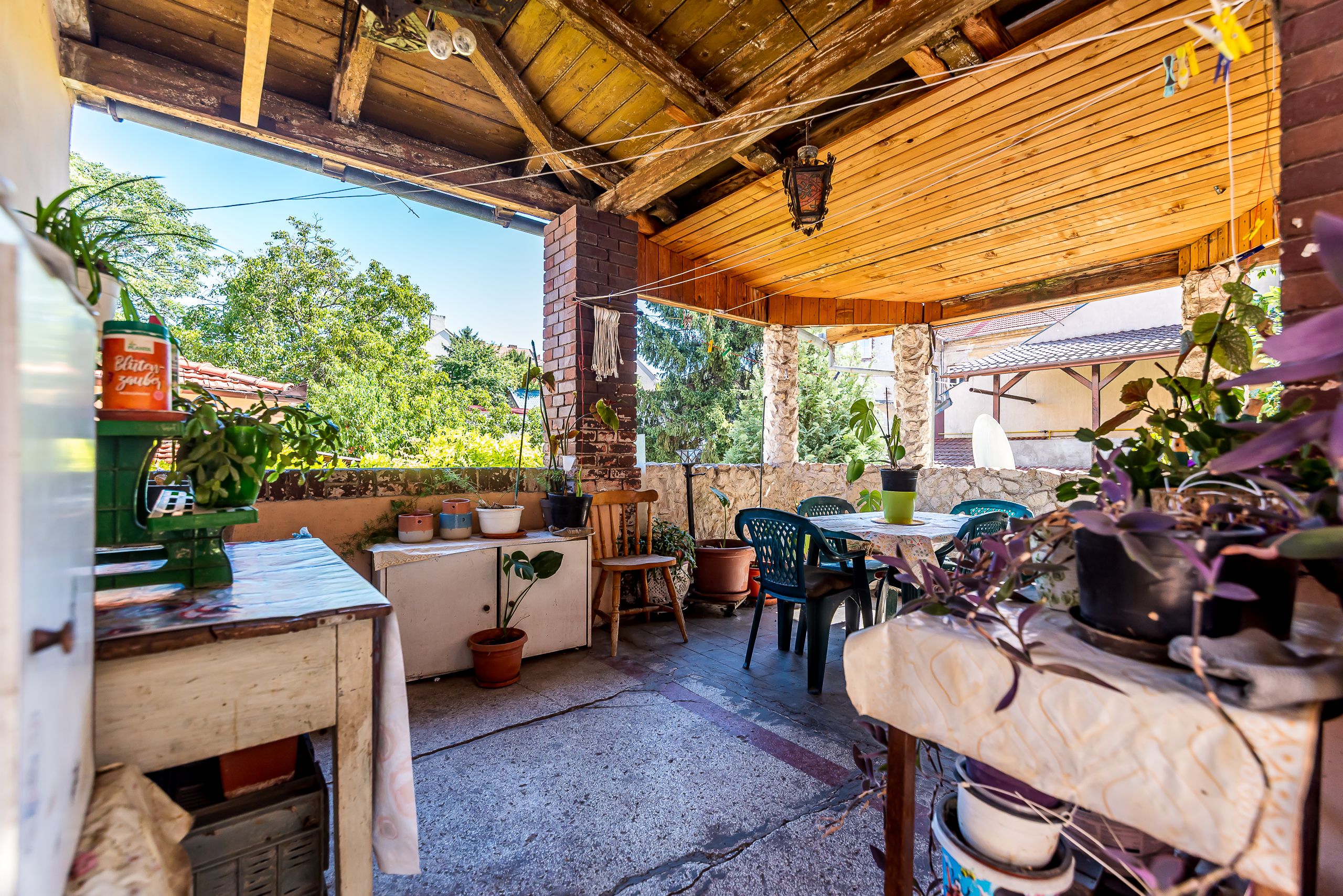 Apartament cu 4 camere si terasa si curte proprie, langa primarie — fotografia 8