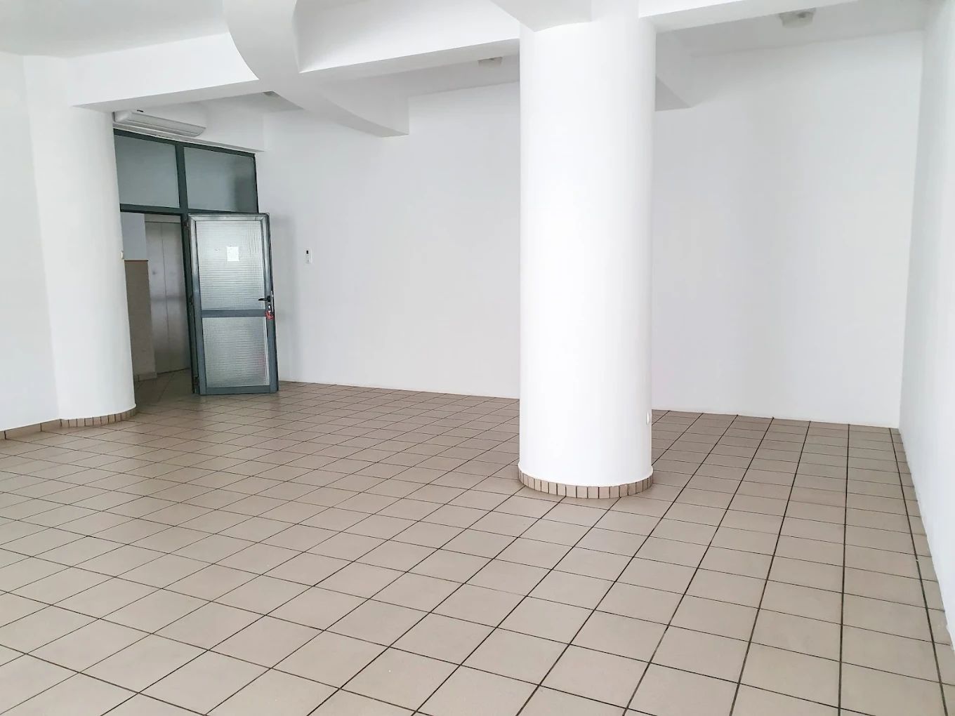 Spații de birouri de închiriat , Business Center – zonă semicentrală — fotografia 6
