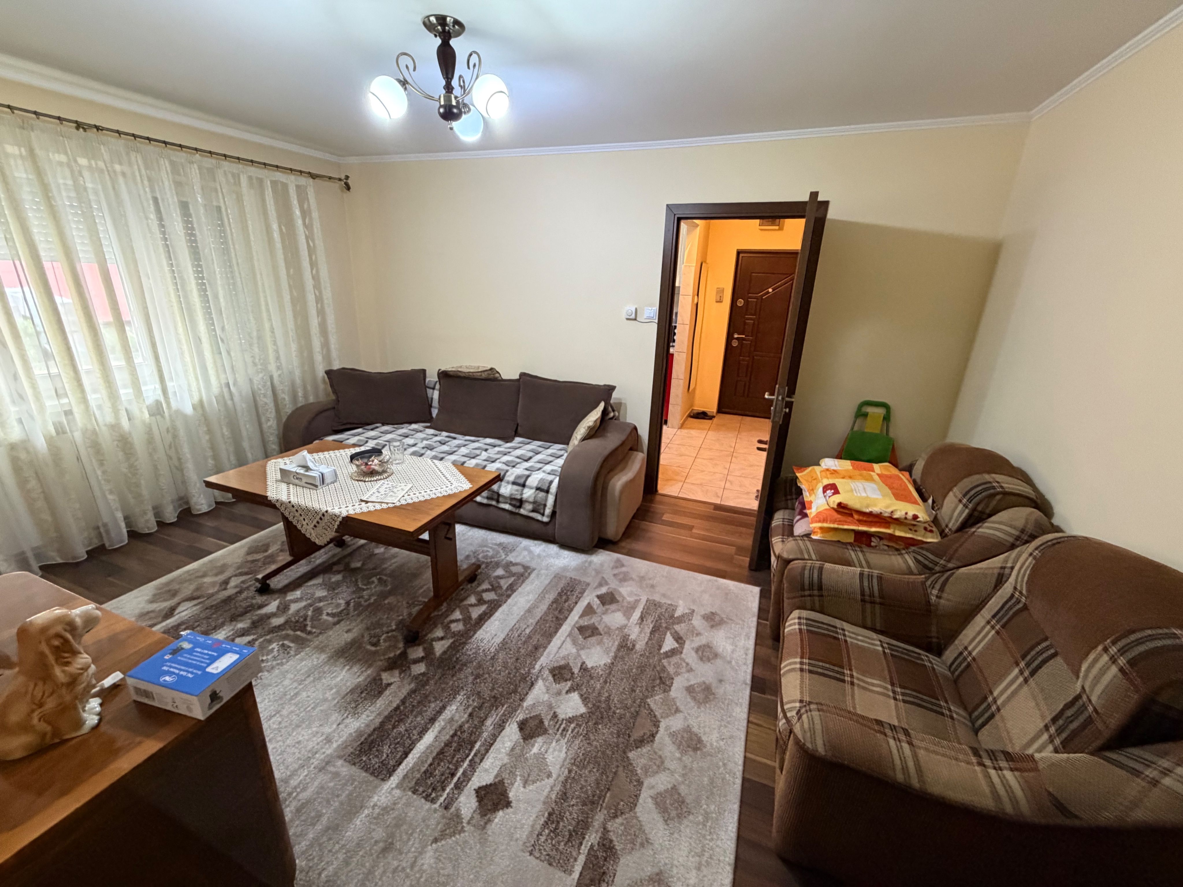 Apartament 2 camere, parter - zona Cetate — fotografia 4