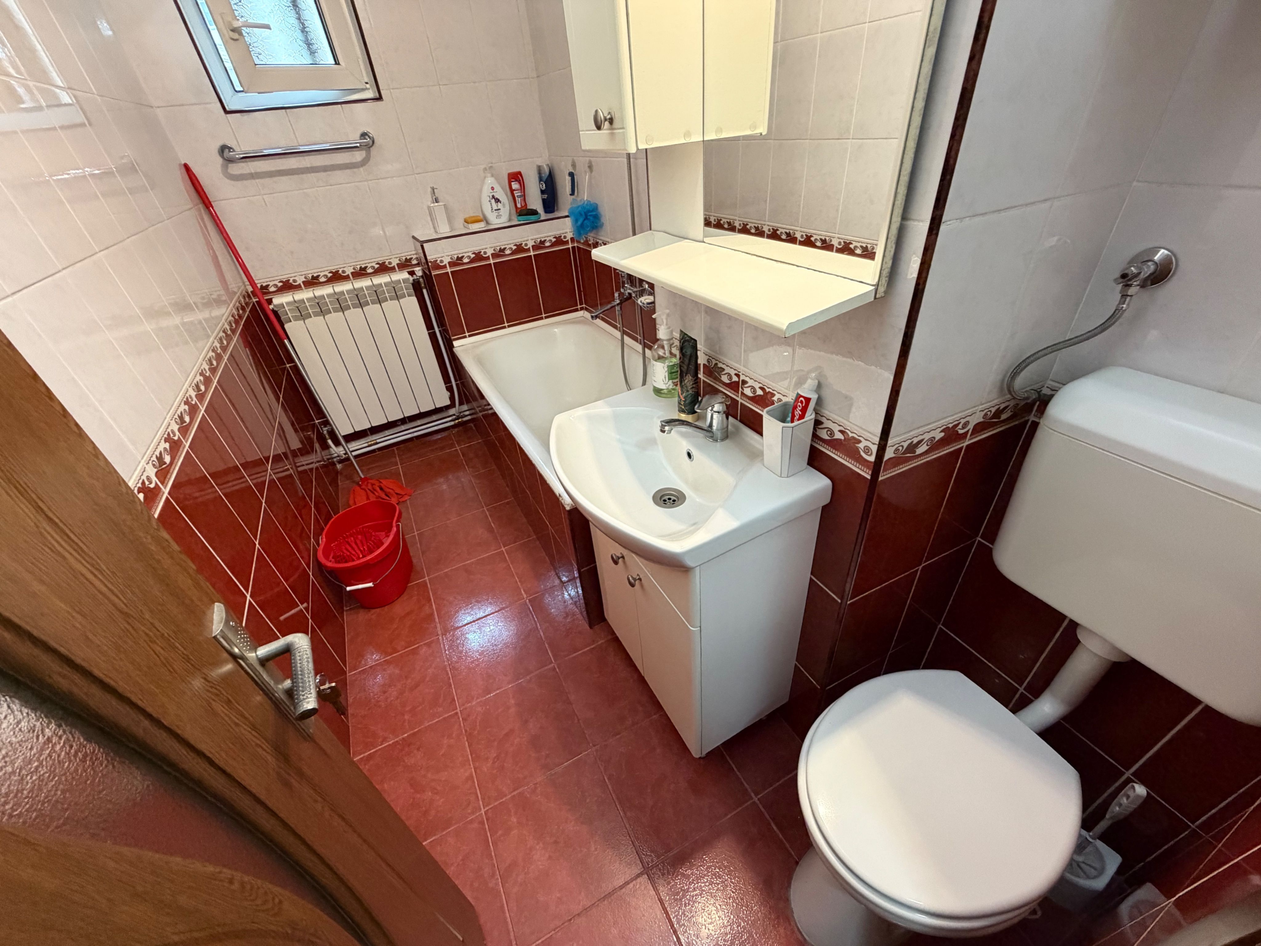 Apartament 2 camere, parter - zona Cetate — fotografia 8
