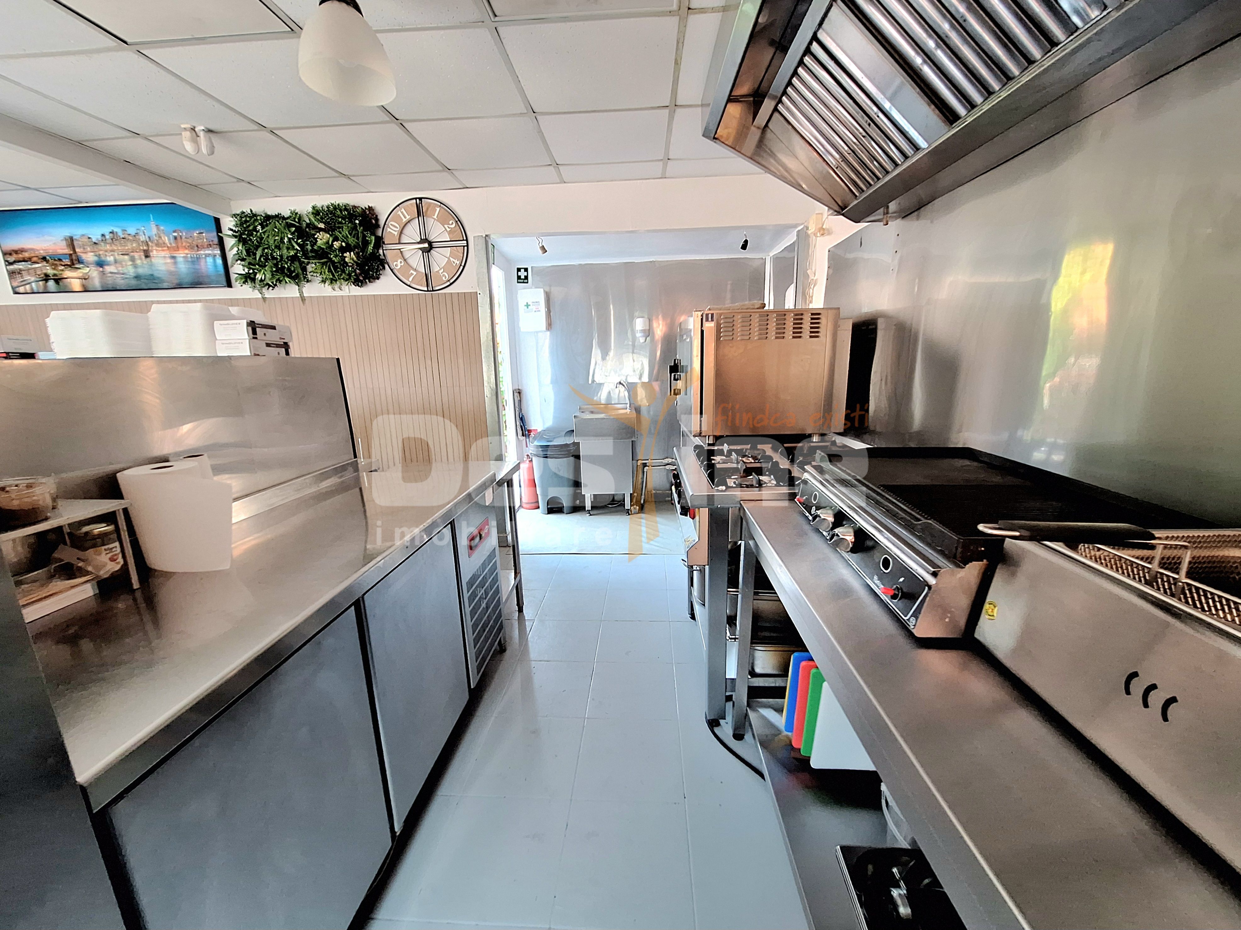 AFACERE FAST FOOD LA CHEIE | ECHIPATĂ COMPLET | 18.000 € — fotografia 15