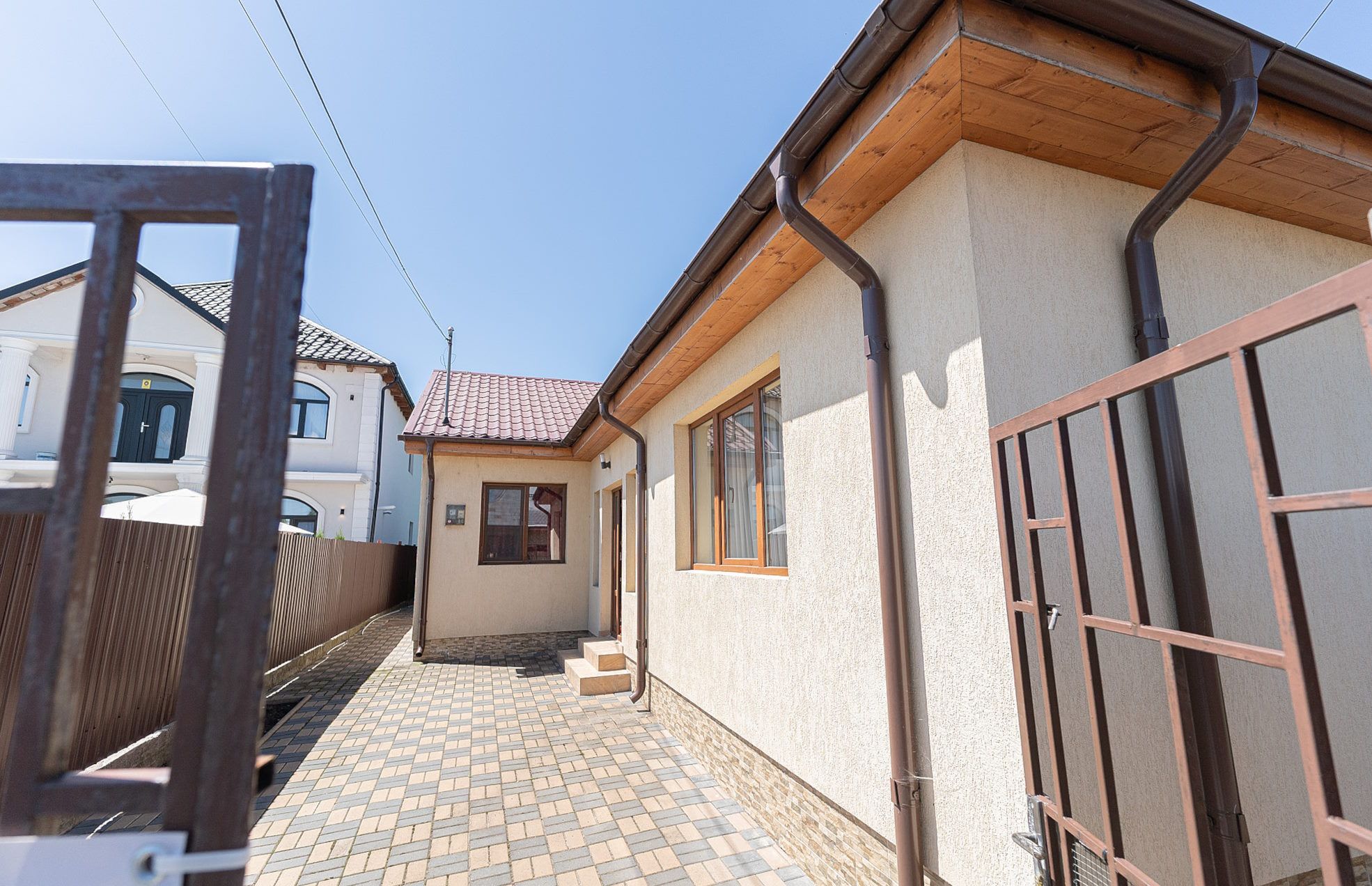 Casă 3 camere, 368mp teren, supr. utila 90mp, pe str. Focșa din Tecuci — fotografia 3