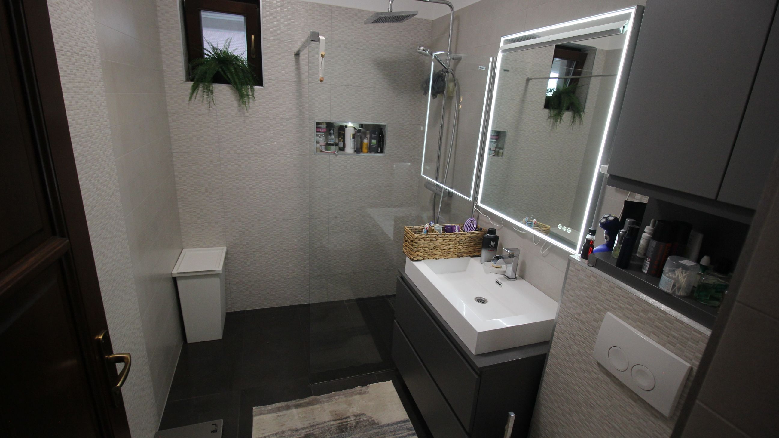 Casa 5 camere mobilată,D-P-E-M 200mp,300mp teren,schimb — fotografia 12