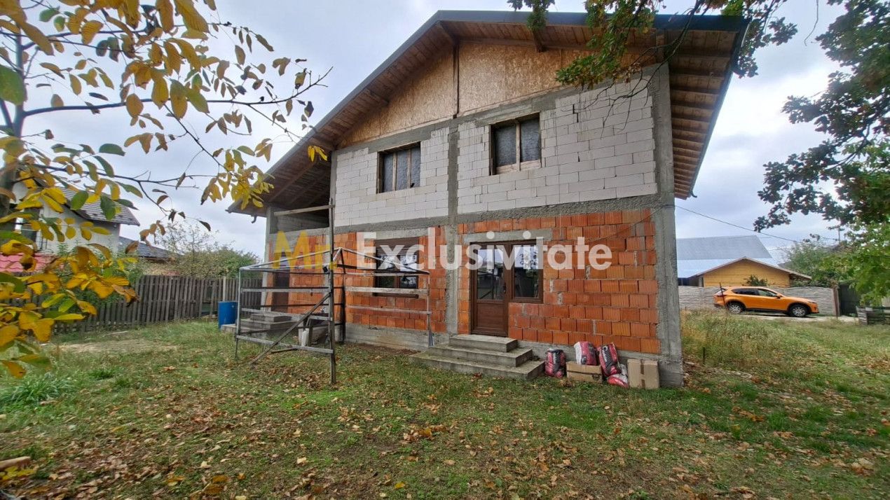 Casă Suseni-Cersani construcție solidă, teren 578 mp, zona superba — fotografia 2