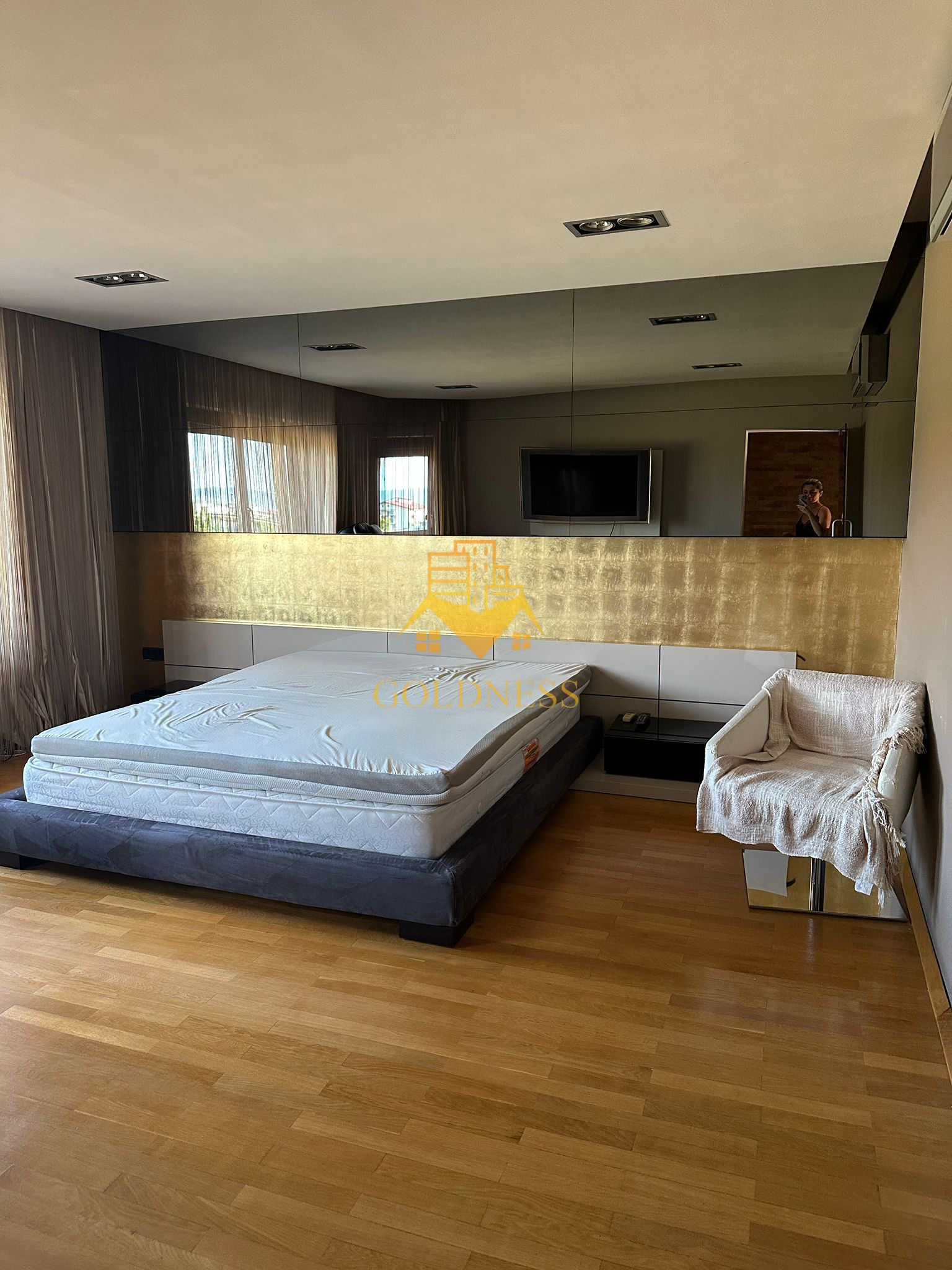 Casă de închiriat premium, terasă, Jacuzzi, Bună Ziua, Mega Image — fotografia 6