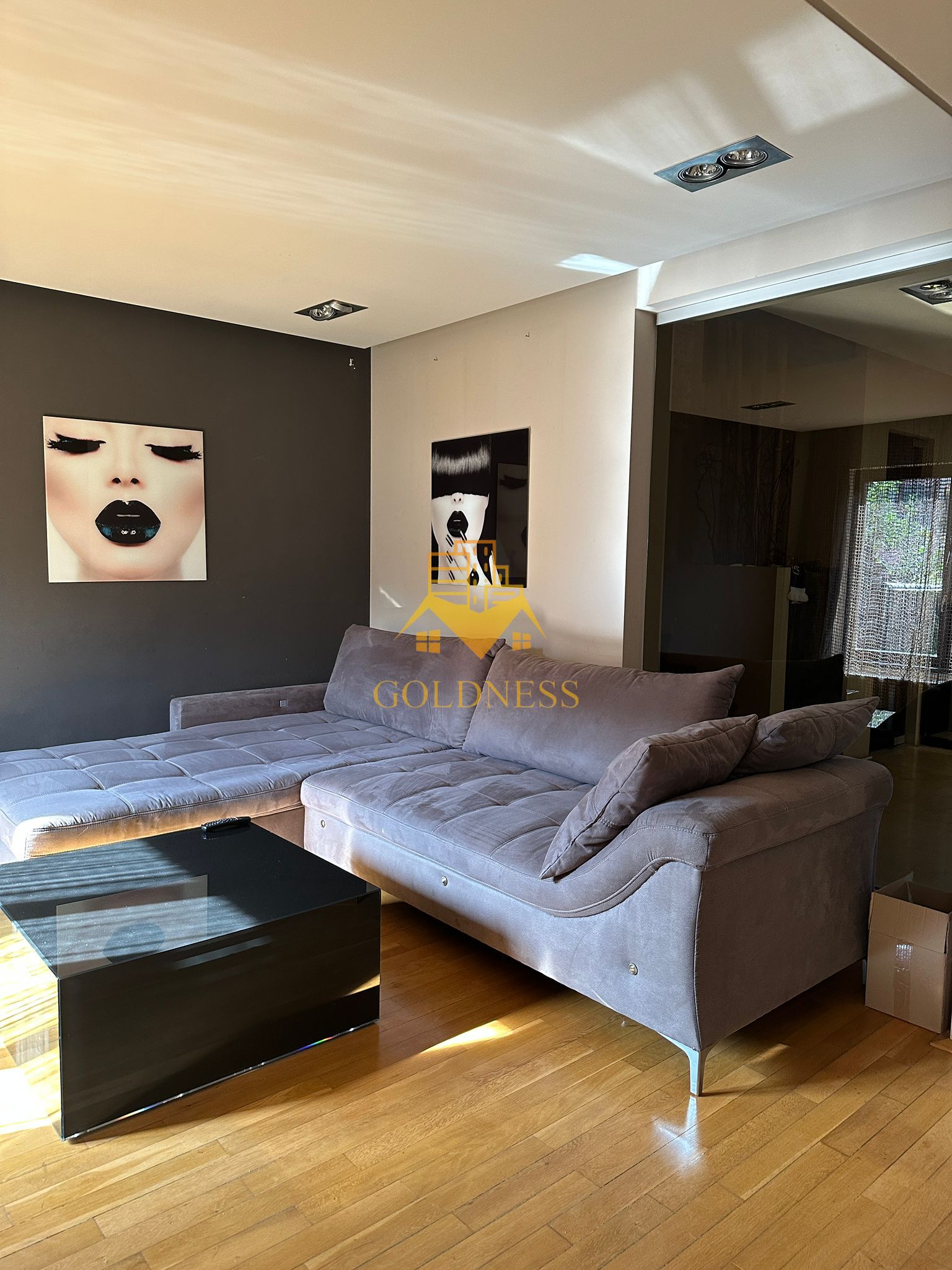 Casă de închiriat premium, terasă, Jacuzzi, Bună Ziua, Mega Image — fotografia 9