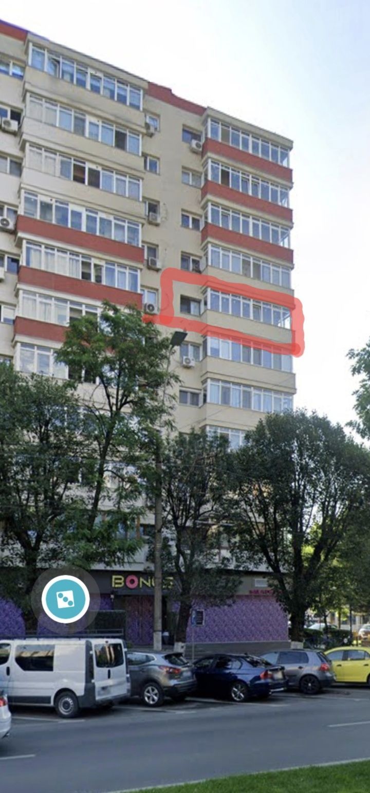 4camere decomandat ,3balcoane , stradal — fotografia 5