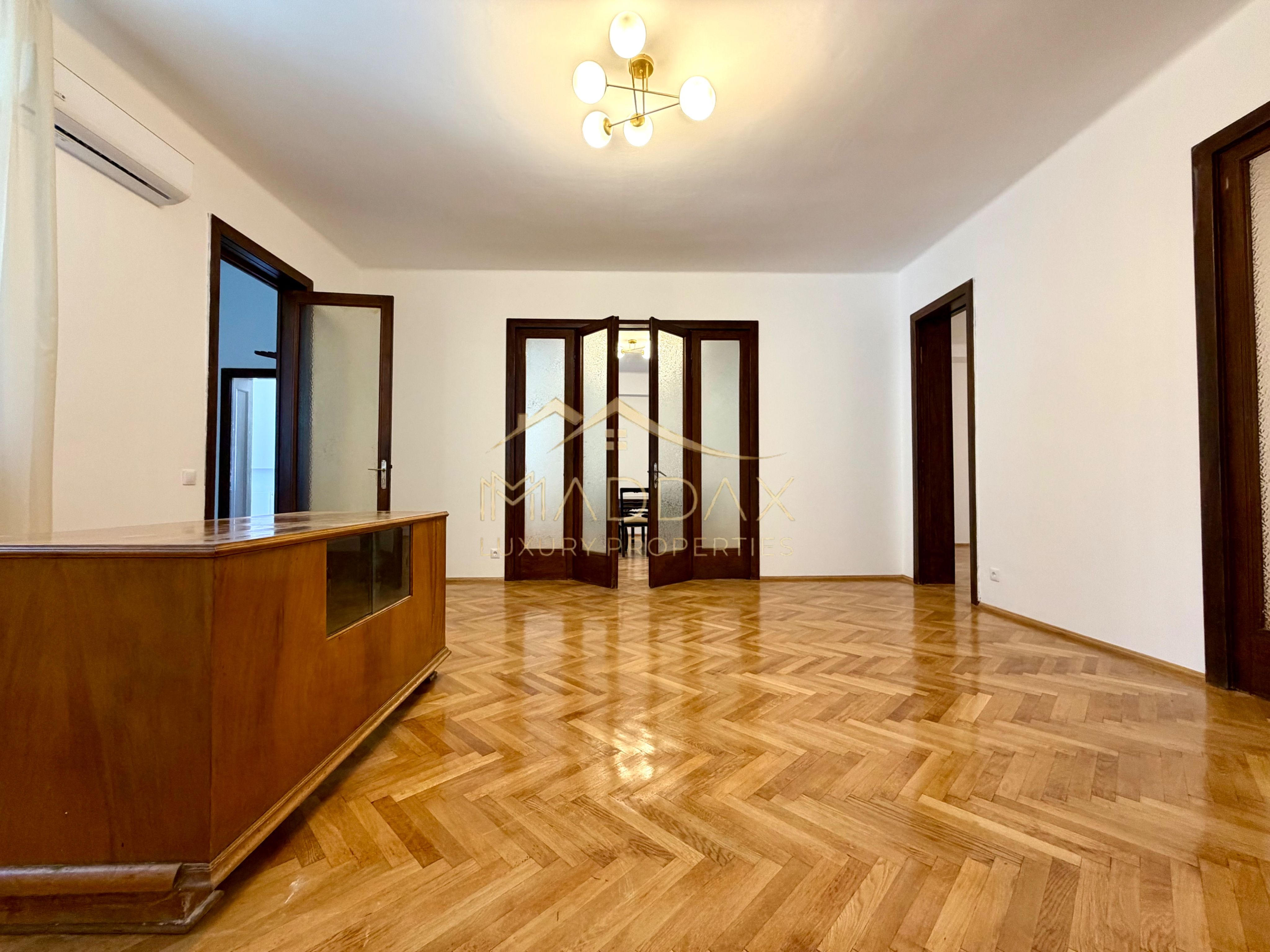 Birou cu 5 camere Unic *160mp* // Zona Eminescu- Polona