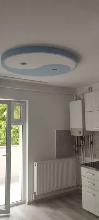 Apartament cu 3 camere de vânzare – Zona Brădet — fotografia 3